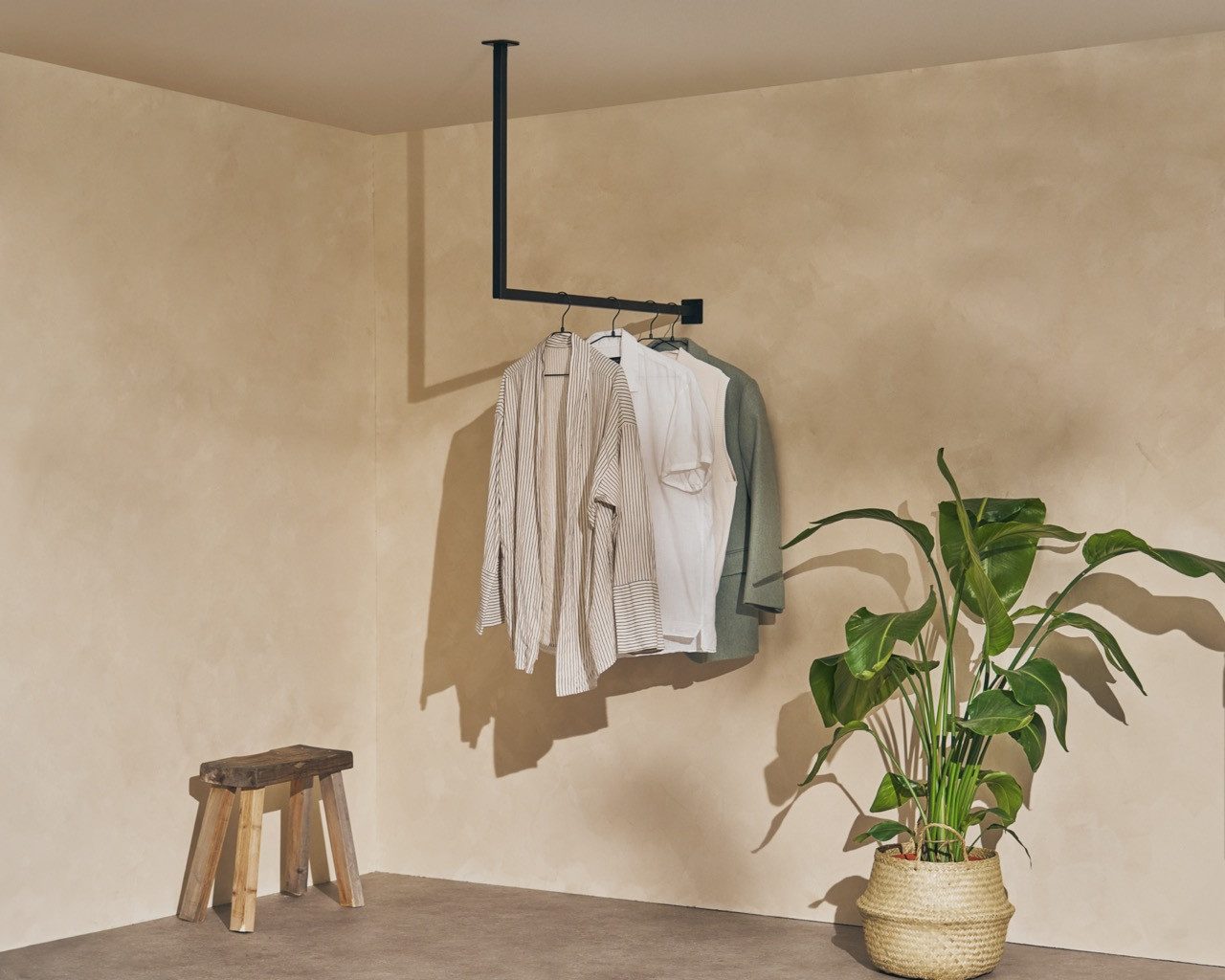 Natural Goods Berlin Wandgarderobe ÜBERECK, Kleiderständer, günstig online kaufen