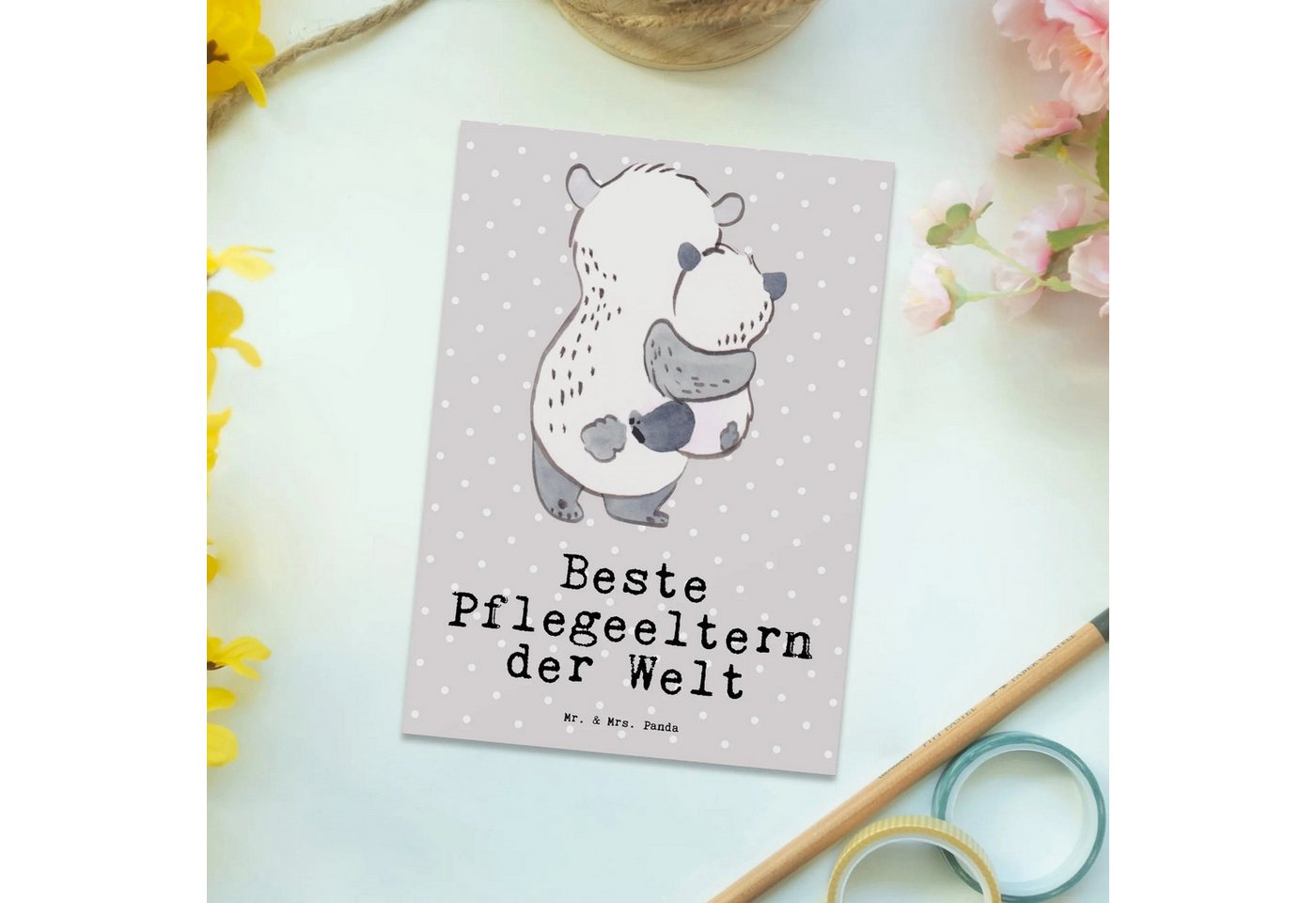 Thumbnail - Mr. & Mrs. Panda Postkarte Panda Beste Pflegeeltern der Welt - Grau Pastell - Geschenk, Karte, M, Glänzende Vorderseite
