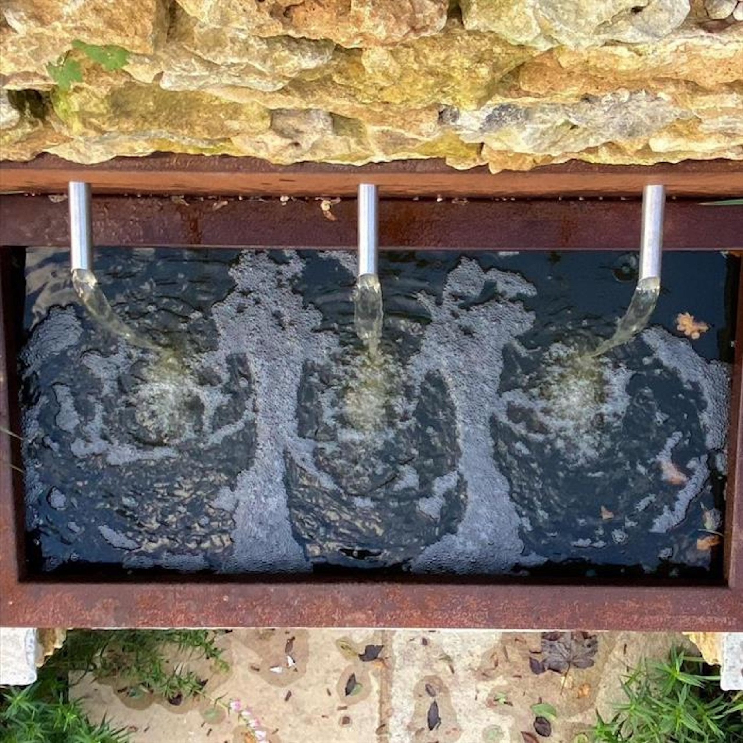 Adezz Gartenbrunnen Adezz Freistehende Teichwand aus Corten-Stahl Rost inkl. Wasserfall