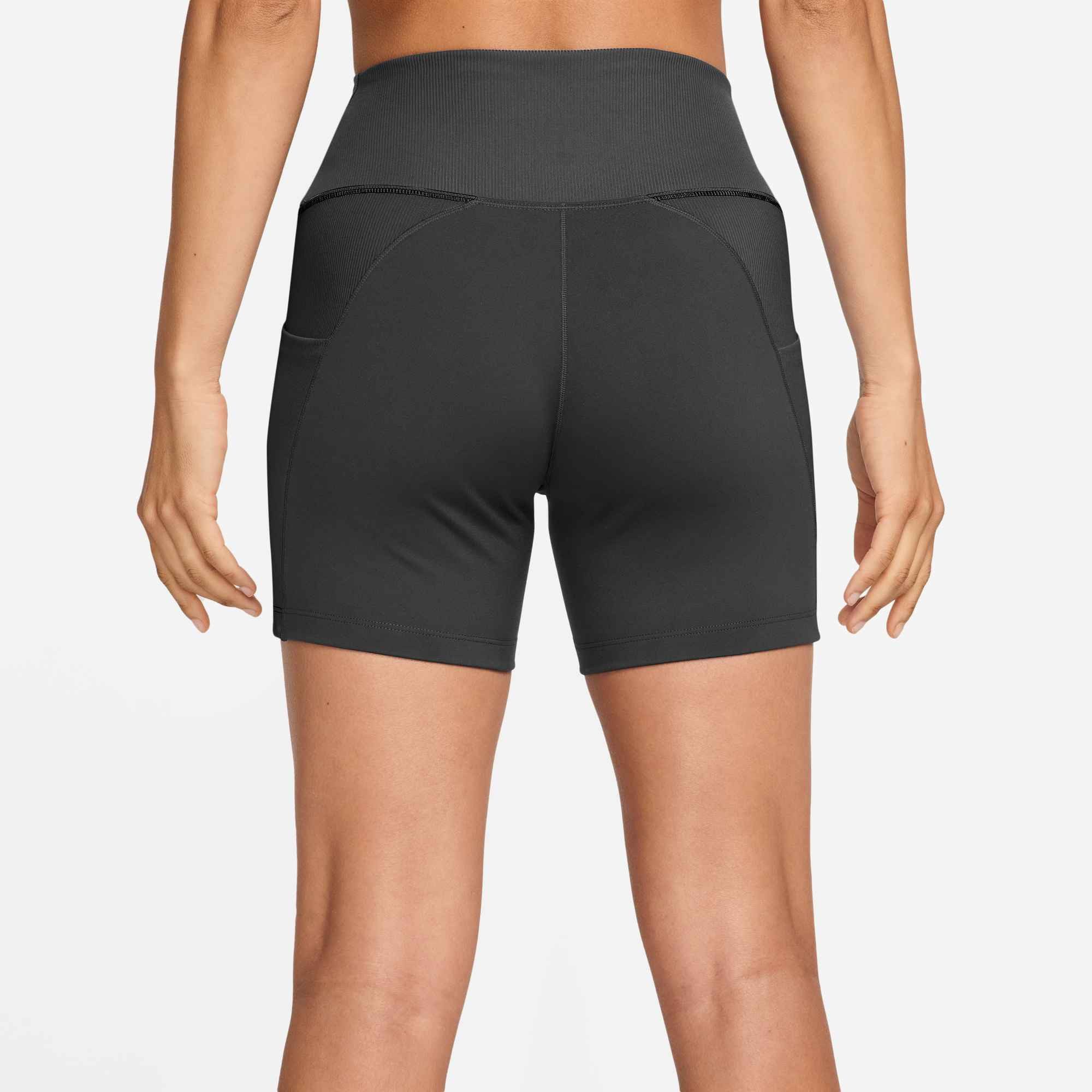 Nike Trainingsshorts W NK DF ONE HR 5IN SHORT B mit Dri-FIT-Technologie, schnell trocknendes Material