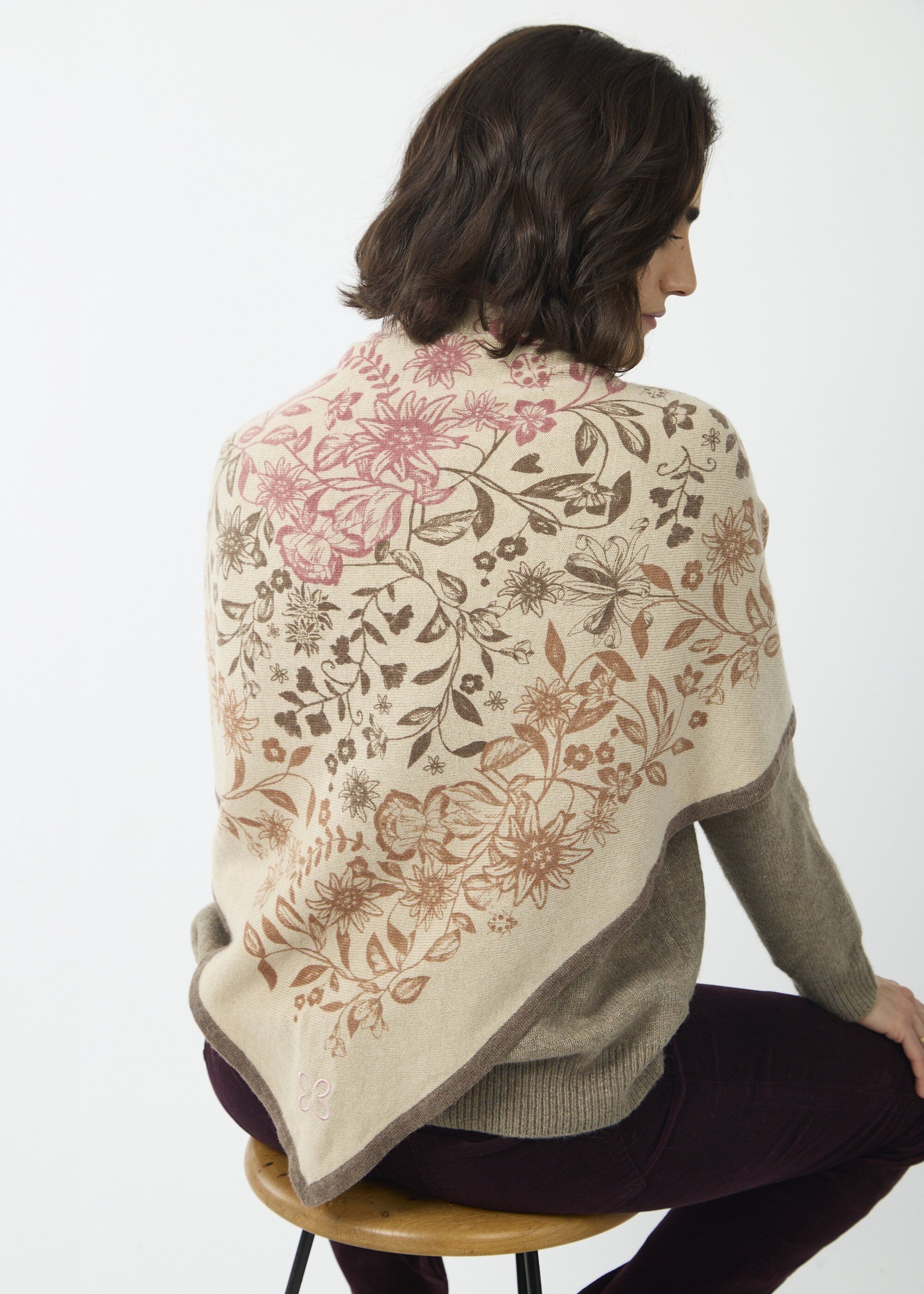Codello Halstuch, mit handgedrucktem Blumen-Motiv