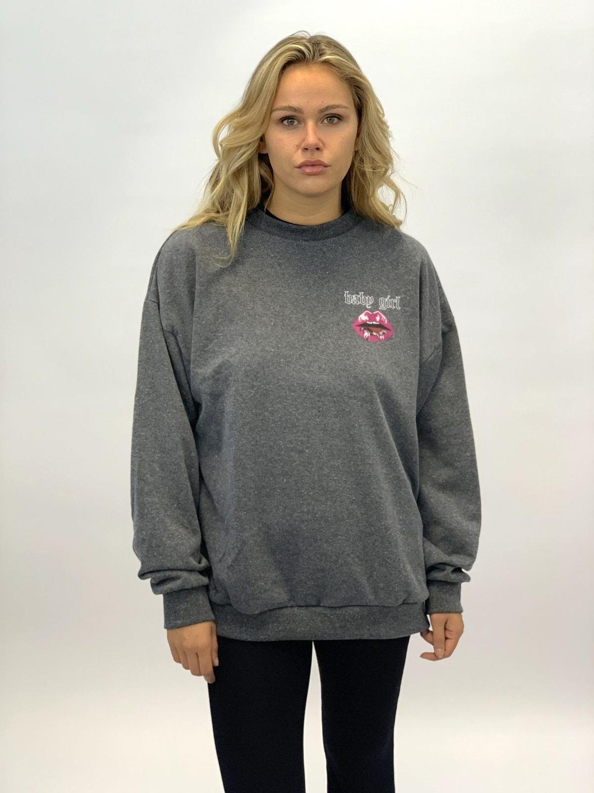Worldclassca Sweatshirt Worldclassca Damen Oversized Sweatshirt Sweater Bedruckt Kiss Lips Langarmshirt Pullover Pulli Oberteil Freizeitshirt