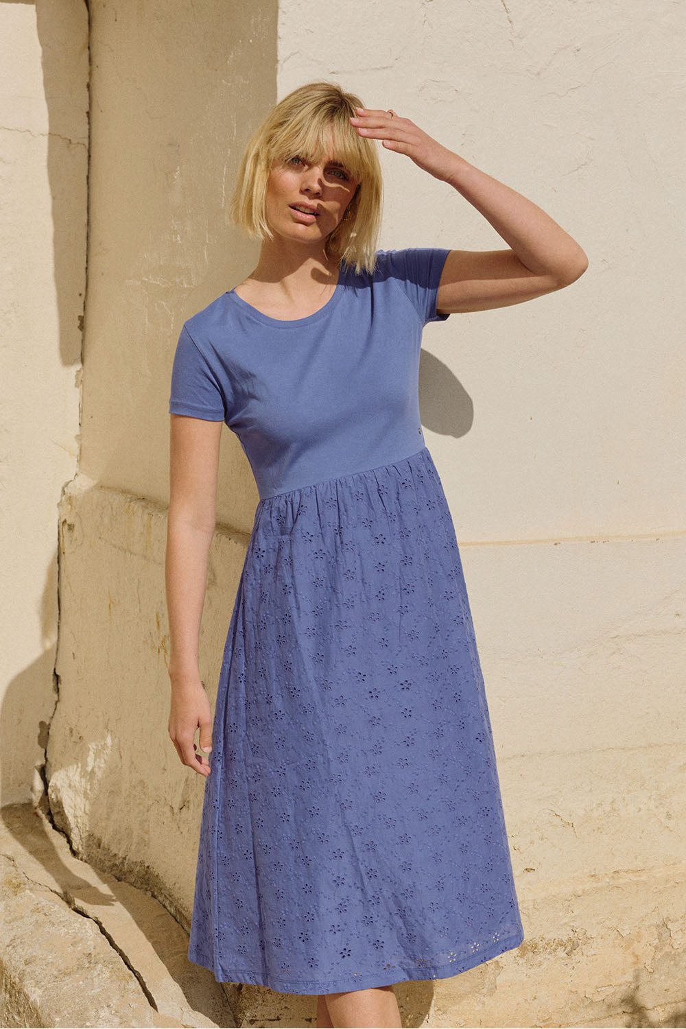 Tranquillo Sommerkleid Sommerkleid Juliaa Lace-Optik Sommerliches Midikleid mit gefüttertem Rock und Seitentaschen