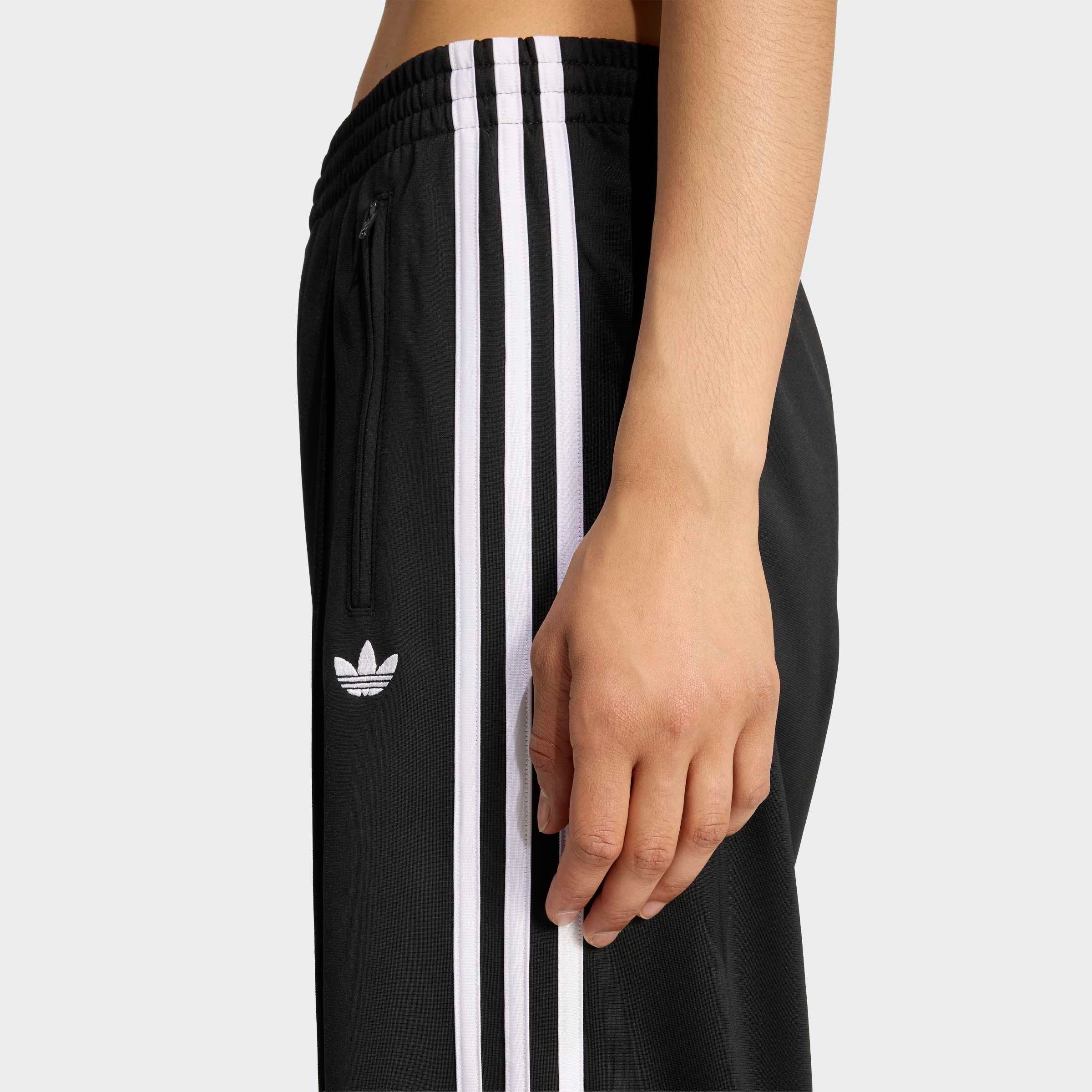 adidas Originals Sporthose FIREBIRD LOOSE Firebird Loose Sporthose, lässig geschnitten
