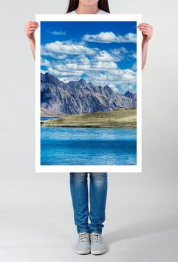 Sinus Art Poster Landschaftsfotografie 60x90cm Poster Berge am Pangong Tso See Tibet