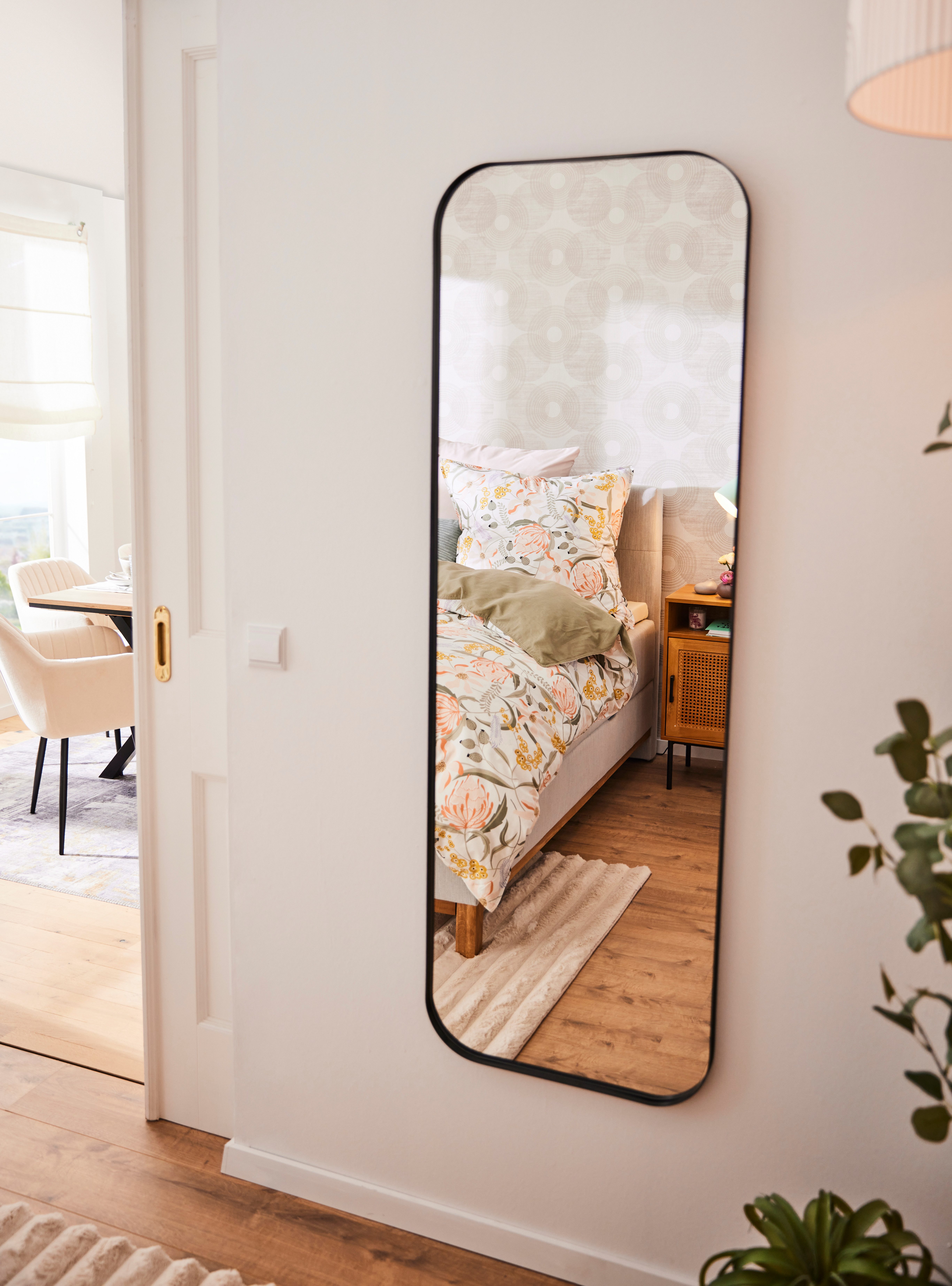 MIRRORS AND MORE Dekospiegel Britney (1-St), Wandspiegel