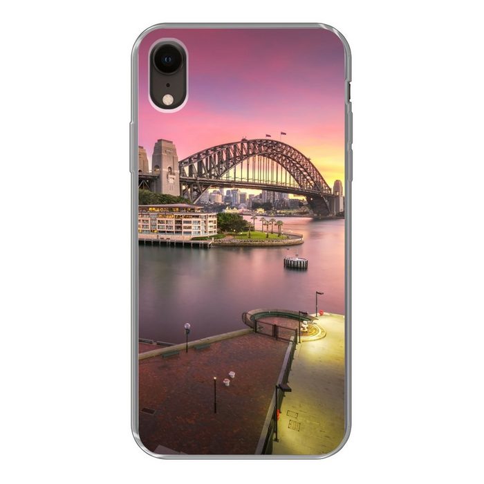 MuchoWow Handyhülle Sonnenaufgang hinter der Sydney Harbour Bridge in Australien Handyhülle Apple iPhone XR Smartphone-Bumper Print Handy