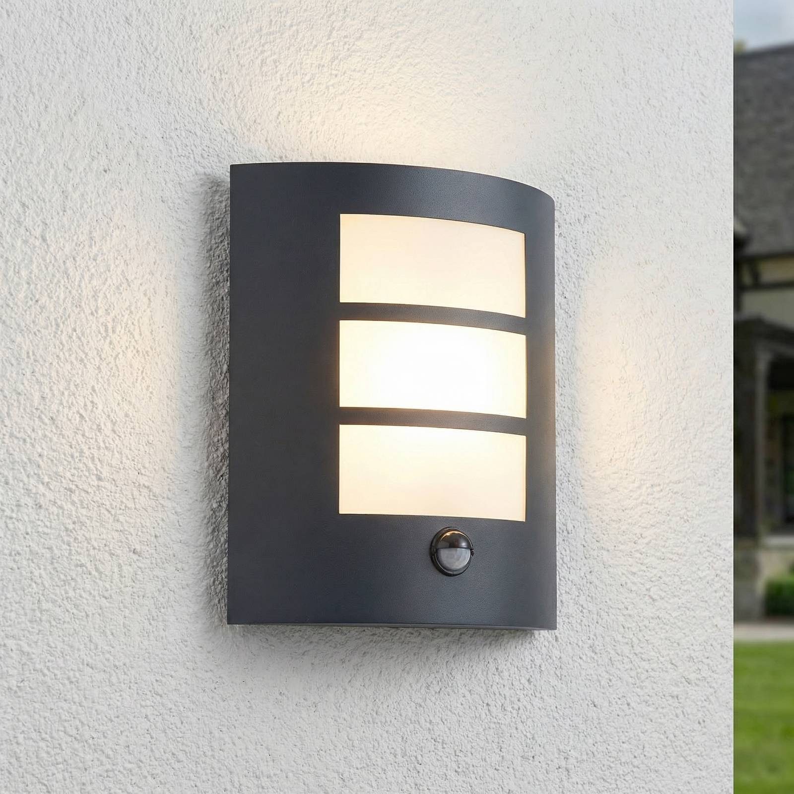 Lindby Außen-Wandleuchte Vimal, Metall, Schwarz IP44mit Bewegungsmelder, 1 x 15 W LED