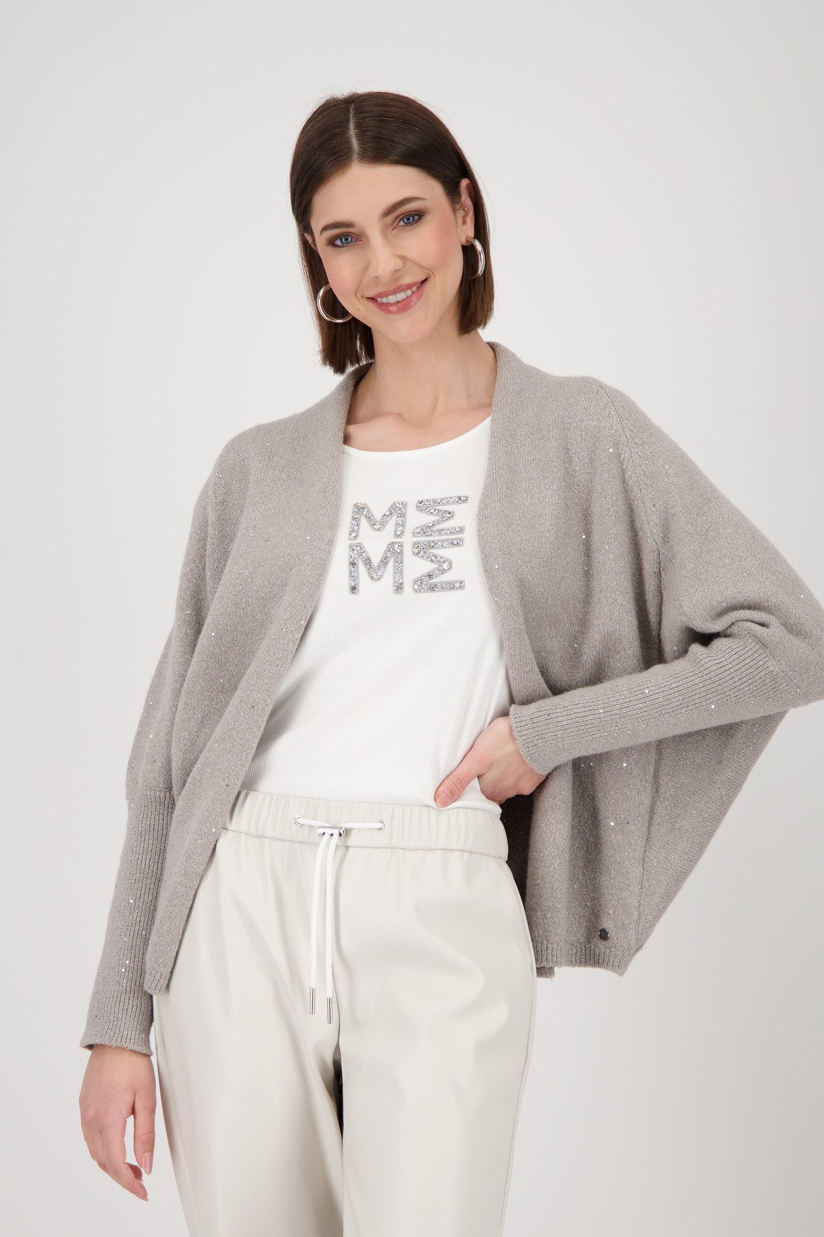 Monari Strickcape Jacke Stricküberwurf Mit Rundhalsausschnitt günstig online kaufen