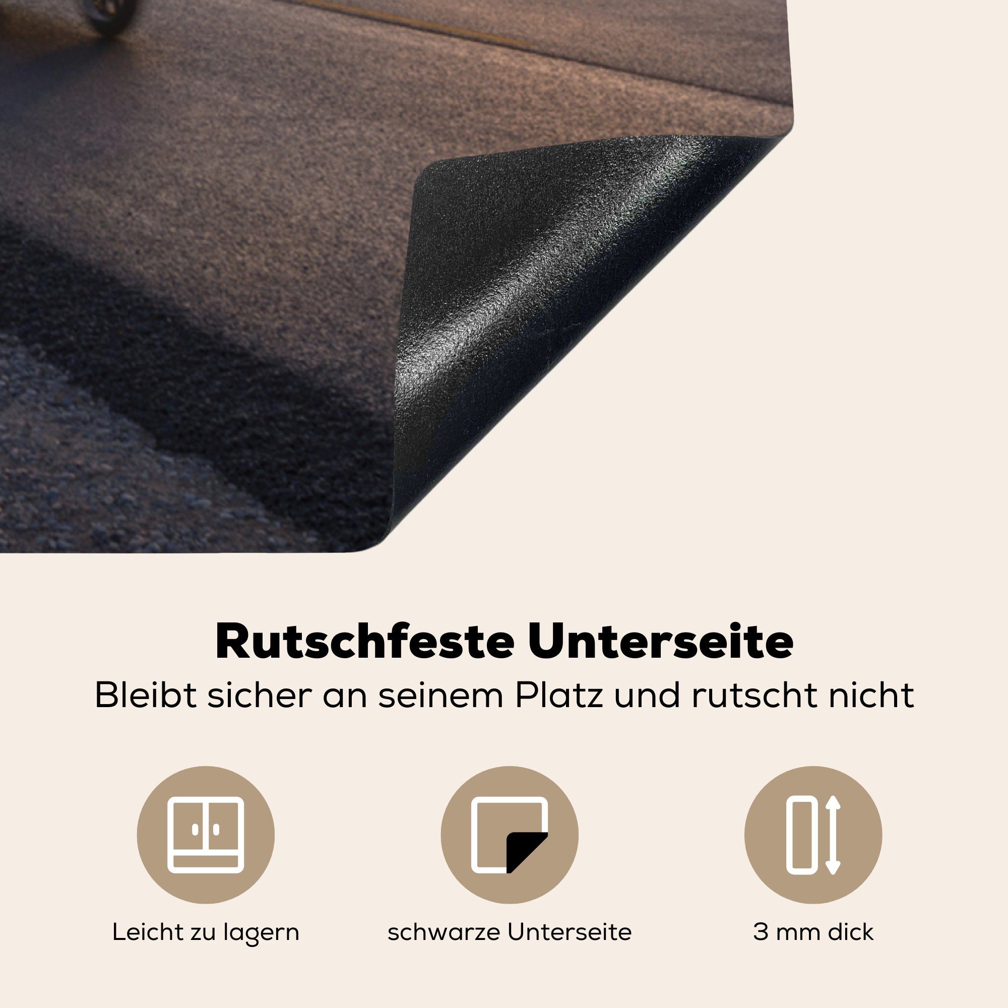 Vinyl, MuchoWow cm, (1 Arbeitsplatte küche - 78x78 Herdblende-/Abdeckplatte für Ceranfeldabdeckung, Sonnenuntergang, Straße tlg), - Motorrad