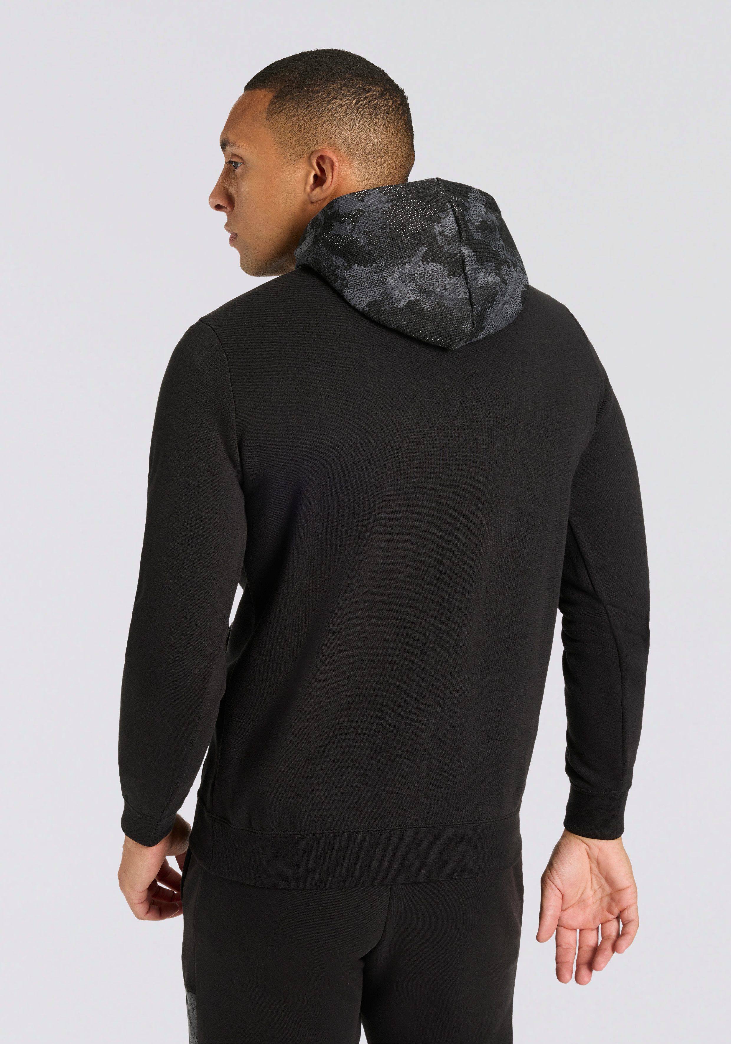 PUMA Kapuzensweatshirt ESS CAMO HOODIE FL Regular Fit, sportlicher Stil, mi günstig online kaufen