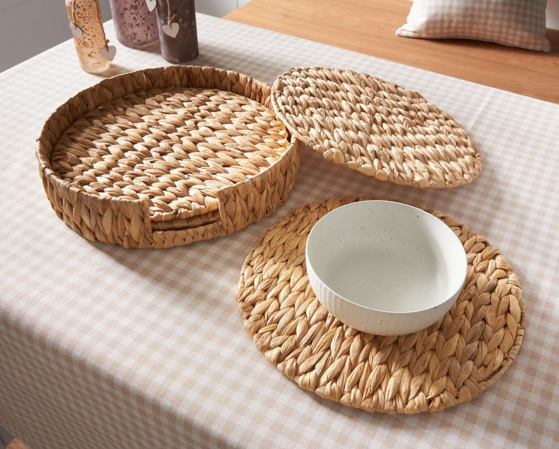 Dekoleidenschaft Platzteller "Nature" aus Wasserhyazinthe Ø 32 cm, Tischset, Platzset, Untersetzer, 5-teiliges Set bestehend aus, 4 Platzmatten + Aufbewahrung