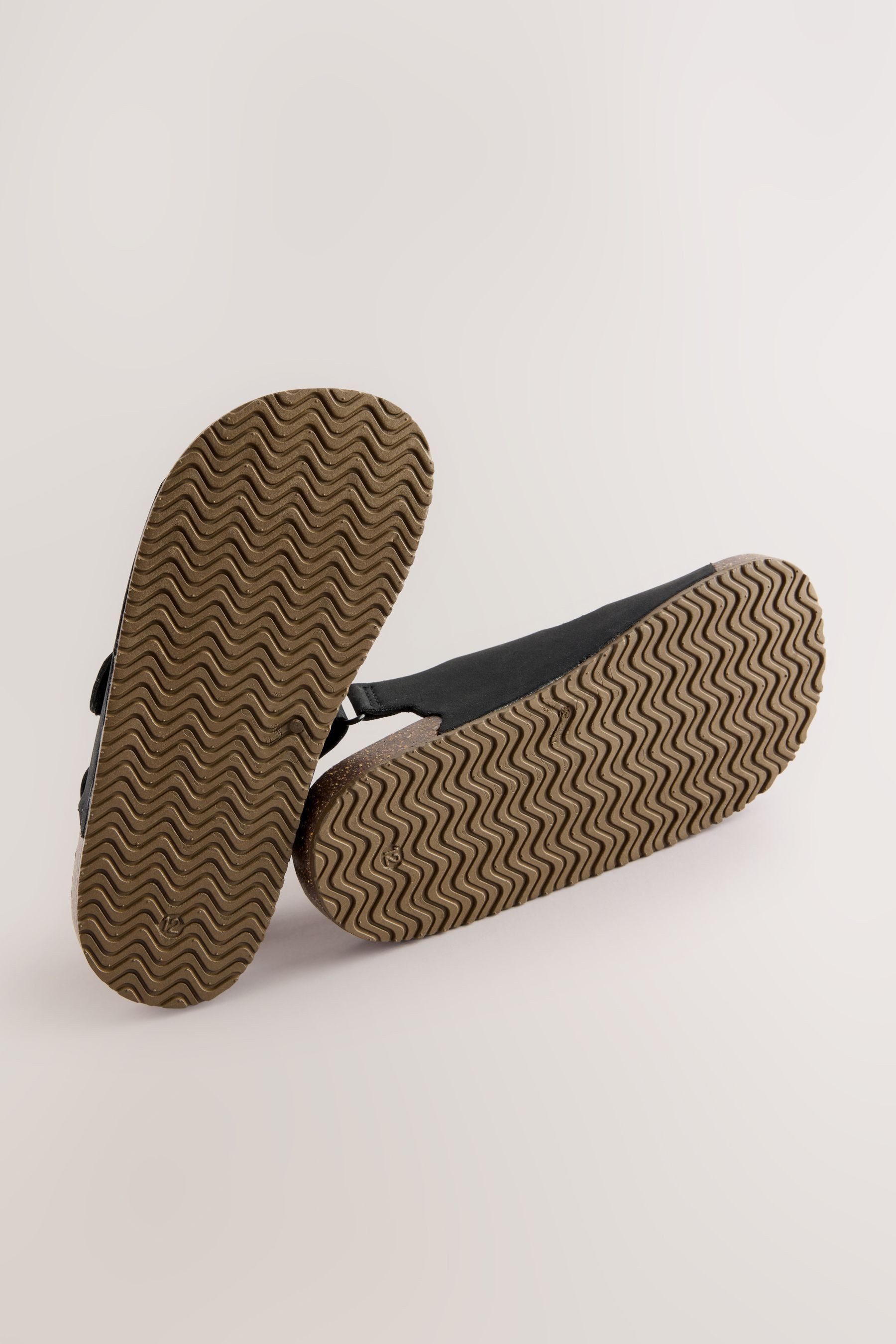 Next Sandalen mit Klettverschluss, weite Passform Sandale (1-tlg)