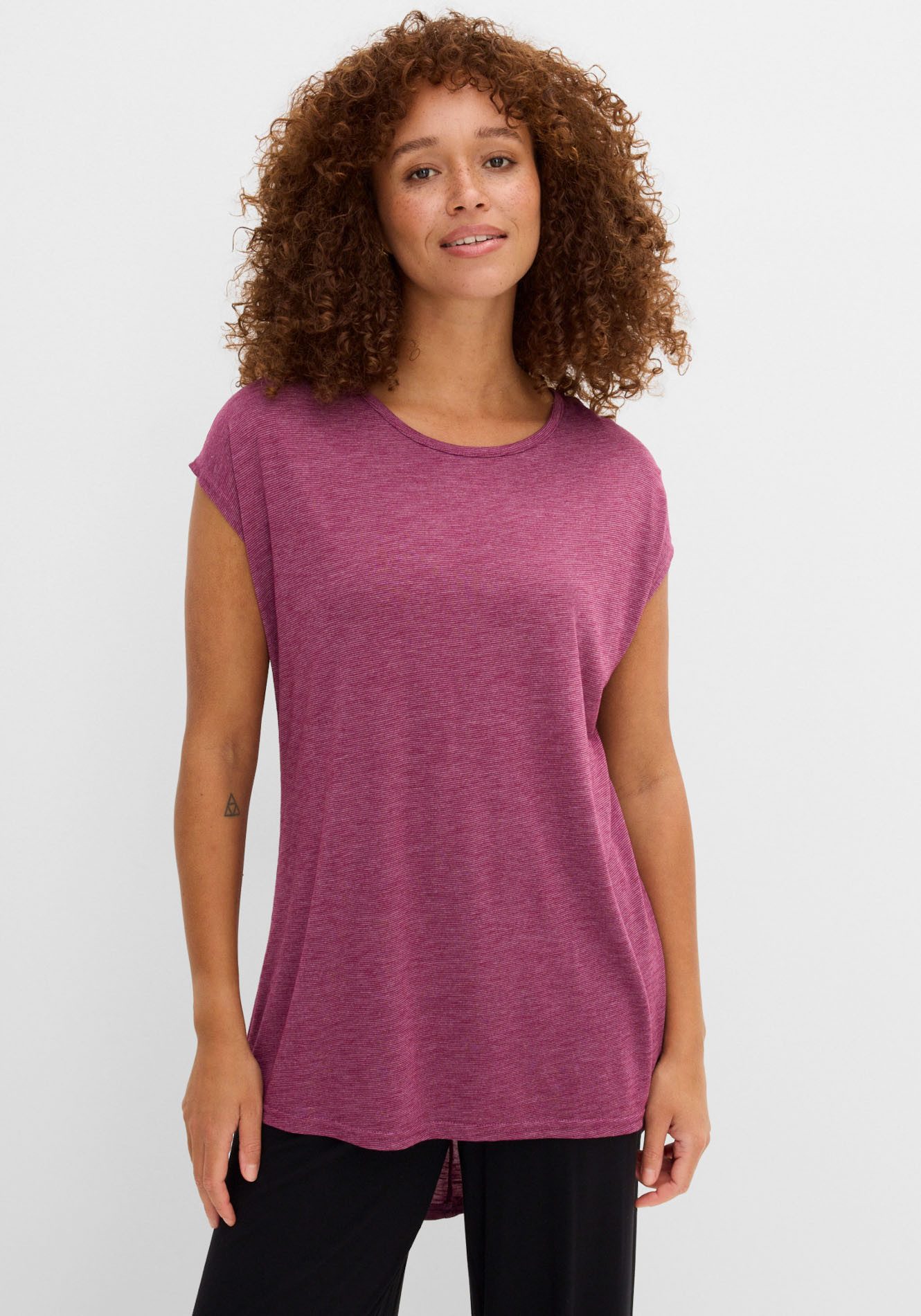 bonprix Longshirt lässige Passform, längeres Rückenteil, abgerundeter Saum