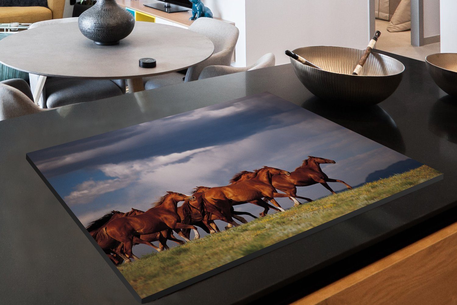 MuchoWow Herdblende-/Abdeckplatte Herde von wilden Ceranfeldabdeckung (1 Mustang-Pferden, cm, Vinyl, Induktionskochfeld 81x52 küche, tlg), für Schutz die