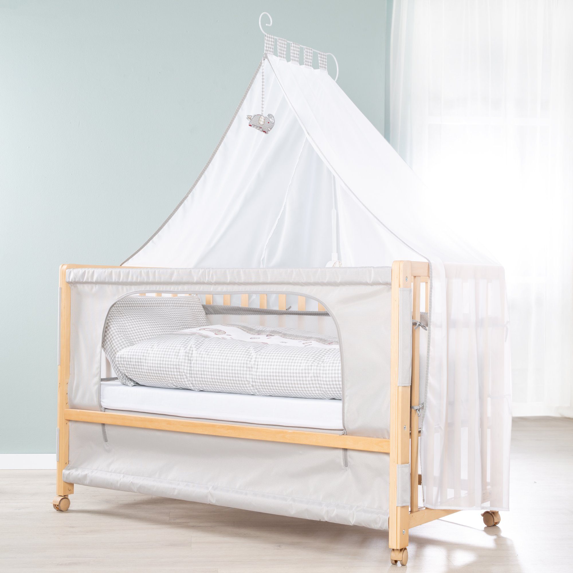 roba® Beistellbett Room Bed, Beistellbett zum Elternbett mit kompletter Ausstattung