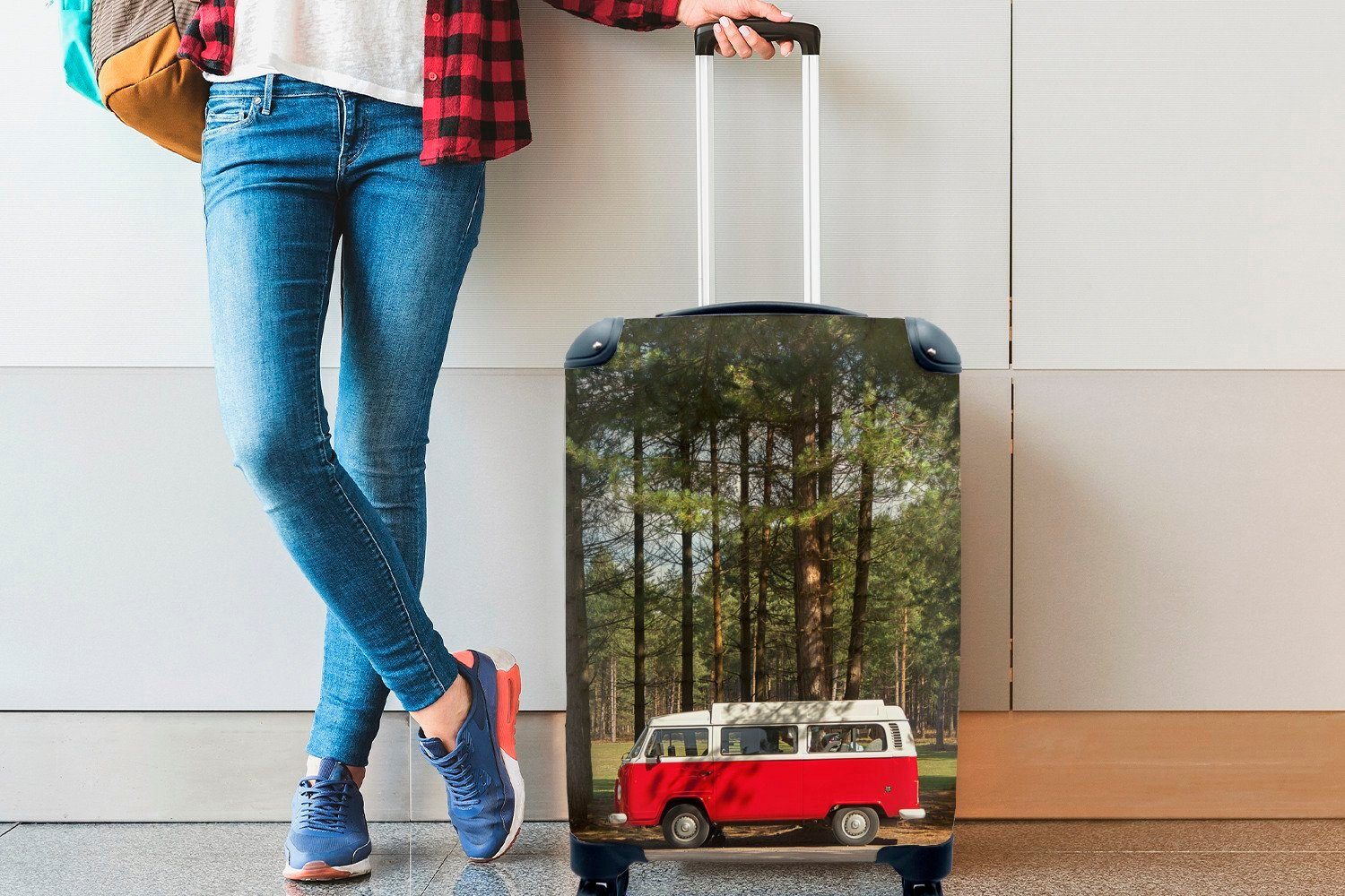 Reisetasche 4 Handgepäck rollen, Bus Rot, Trolley, Rollen, Reisekoffer für Ferien, Handgepäckkoffer MuchoWow - - mit Bäume