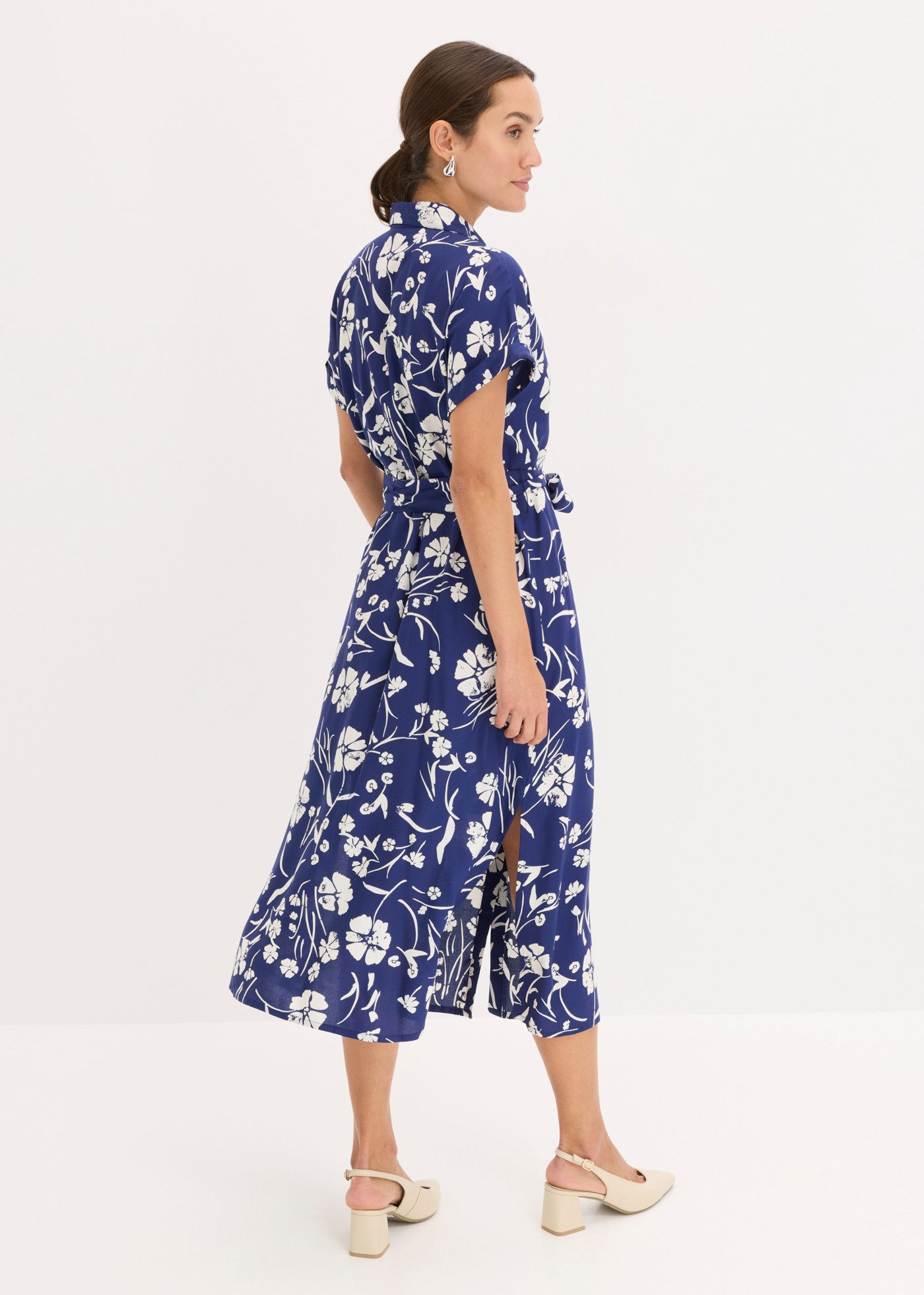 bonprix Blusenkleid feminin geschnitten, mit Hemdblusenkragen, Kurzarm, mit Bindeband