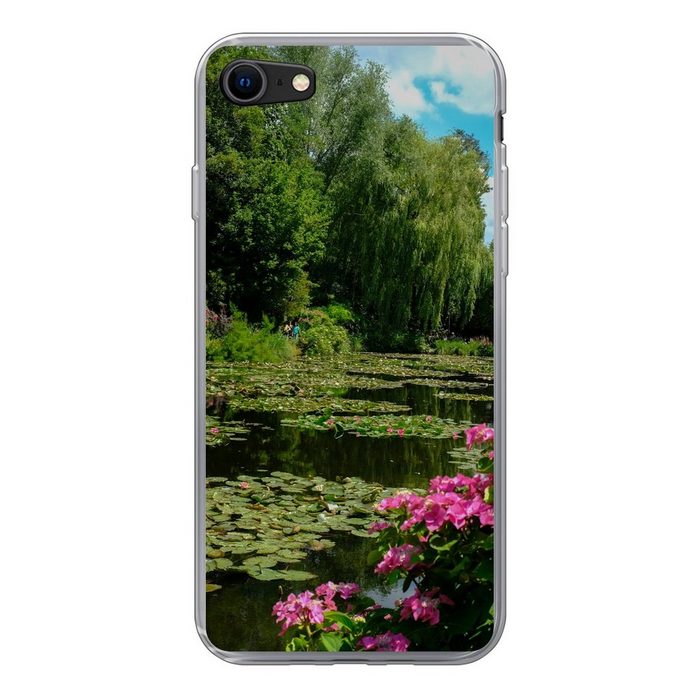 MuchoWow Handyhülle Sommertag mit Seerosen im Garten von Monet in Frankreich Handyhülle Apple iPhone 8 Smartphone-Bumper Print Handy Schutzhülle