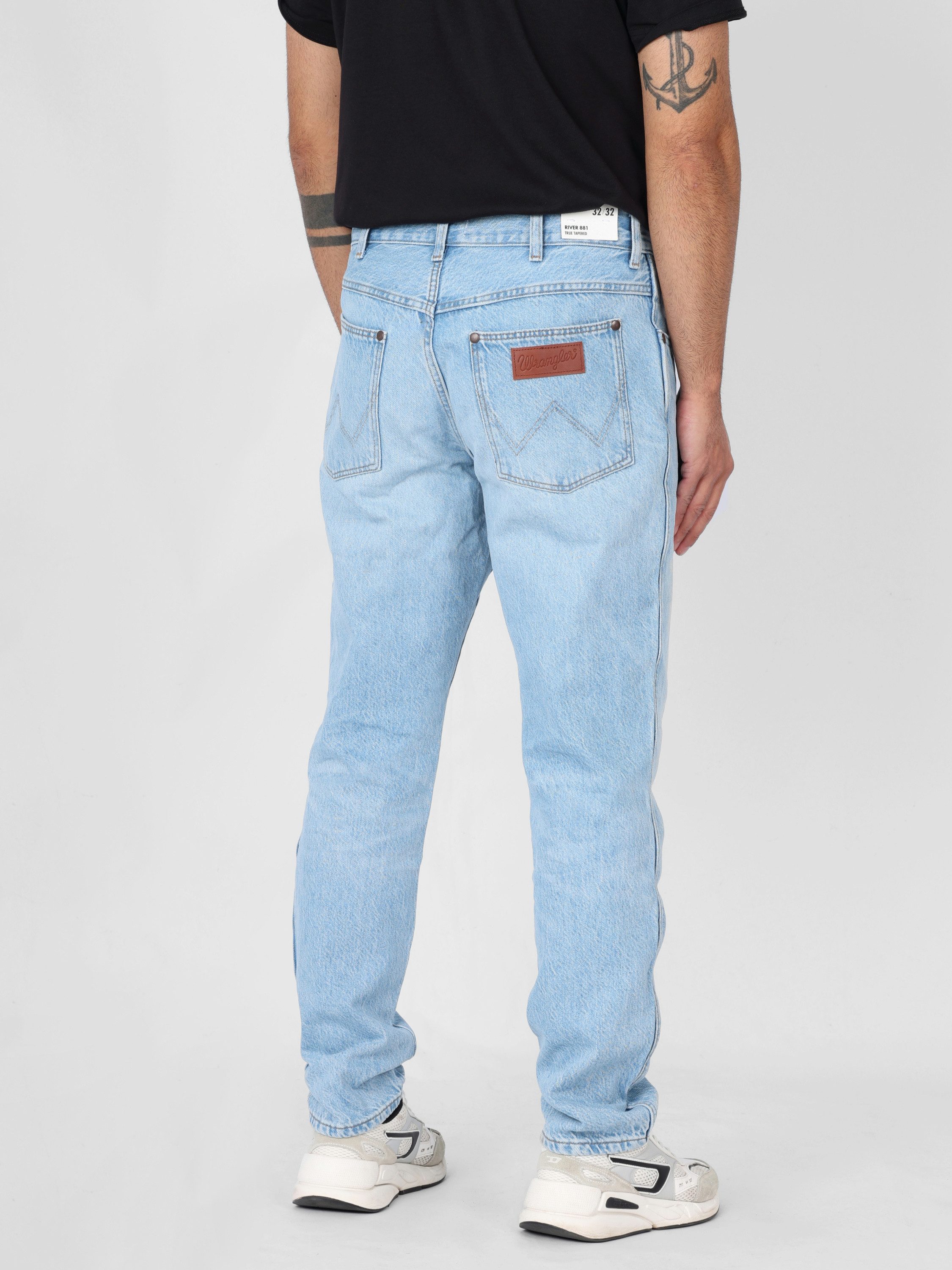 Wrangler Tapered-fit-Jeans Regular Fit, Supersoft - RIVER ARCTIC mittlere Leibhöhe, ohne Stretch