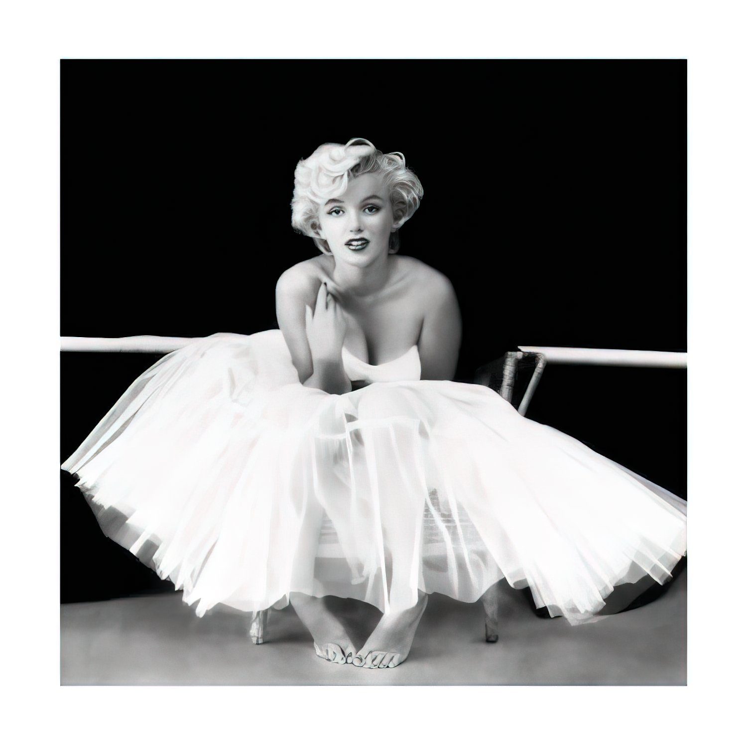 Close Up Poster Marilyn Monroe (Ballet Dancer) 30 x 30 cm