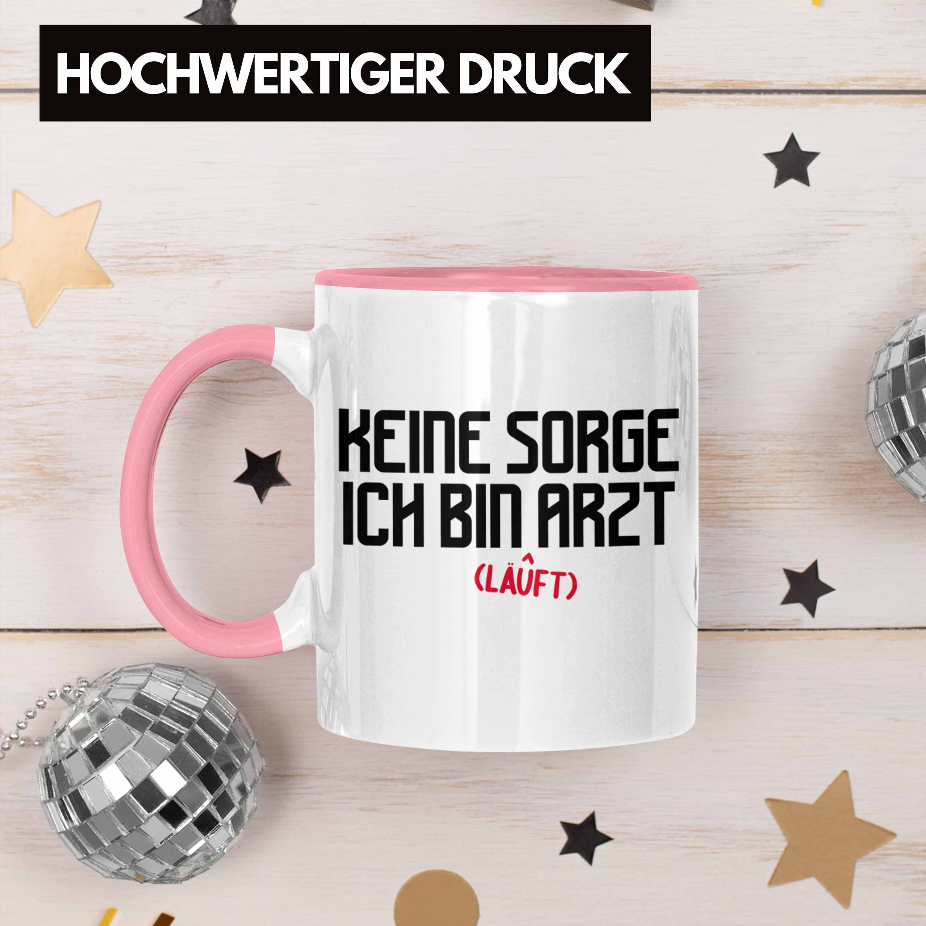 Trendation Tasse Trendation - Lustig Arzt Krankenhaus Ärzte Arzt Geschenkidee Geschenk Kaffeetasse Rosa Tasse für Männer