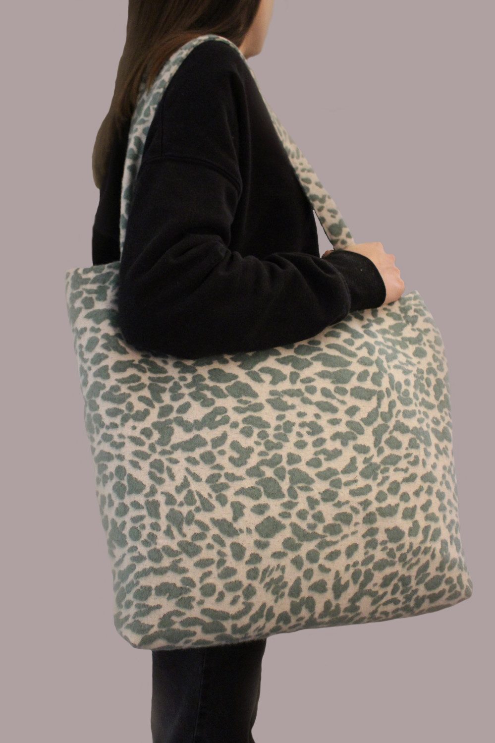 Magma Heimtex Umhängetasche Tasche Leopardo Modischer Alltagsbegleiter mit viel Stauraum (1-tlg., LBH 48x12x36 cm)