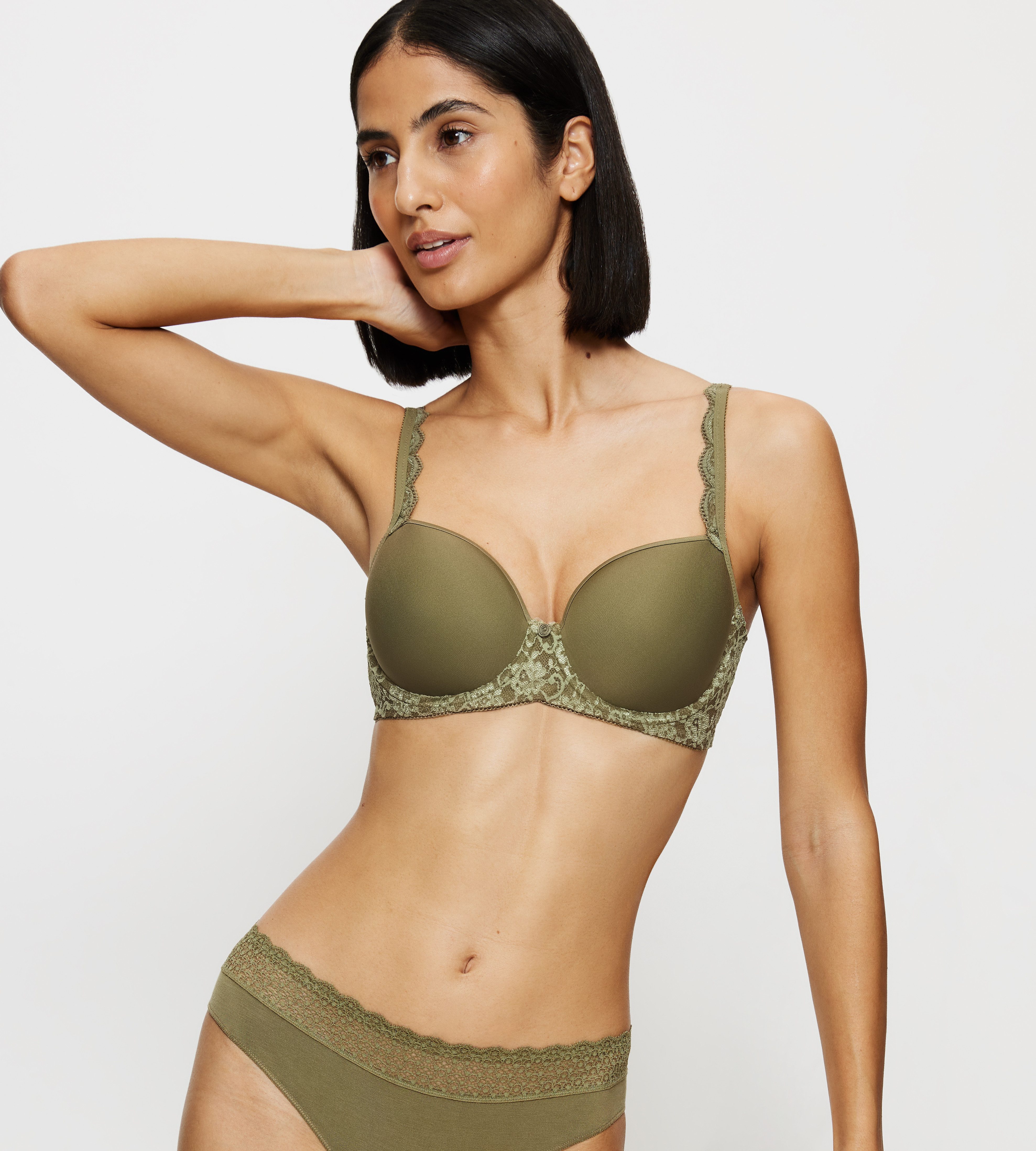 Triumph T-Shirt-BH Amourette Stretch-Spitze, glatte Cups, atmungsaktiv, leicht, feminin