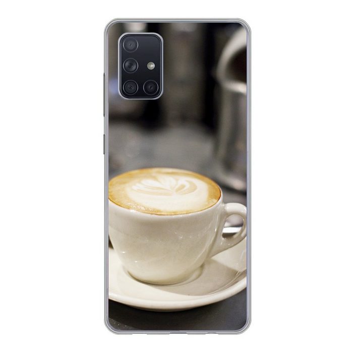 MuchoWow Handyhülle Eine Tasse Cappuccino steht auf dem Tresen Handyhülle Samsung Galaxy A51 5G Smartphone-Bumper Print Handy