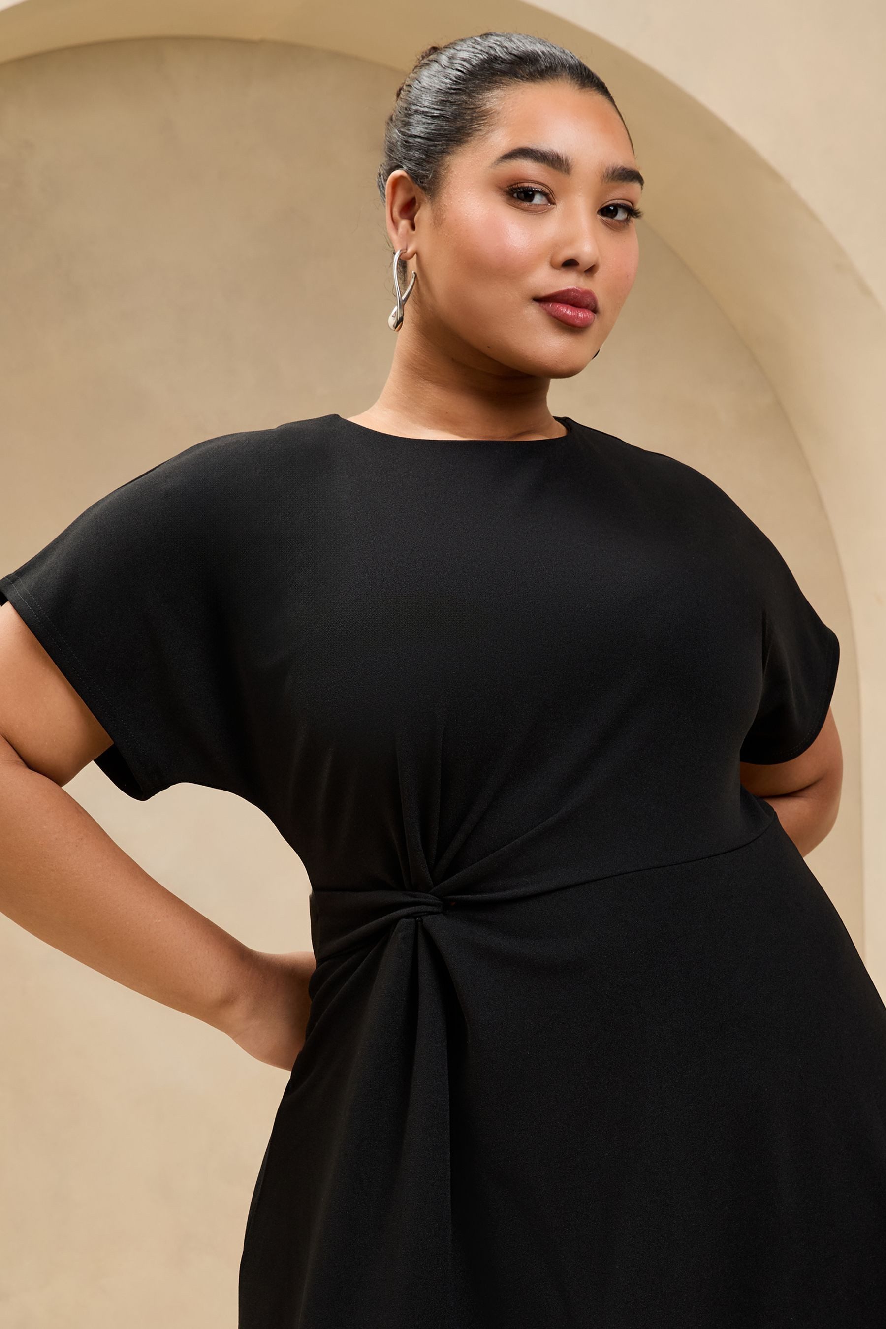 LIPSY Midikleid Lipsy Midikleid mit seitlichem Knoten (1-tlg) – Bild 4 von 4