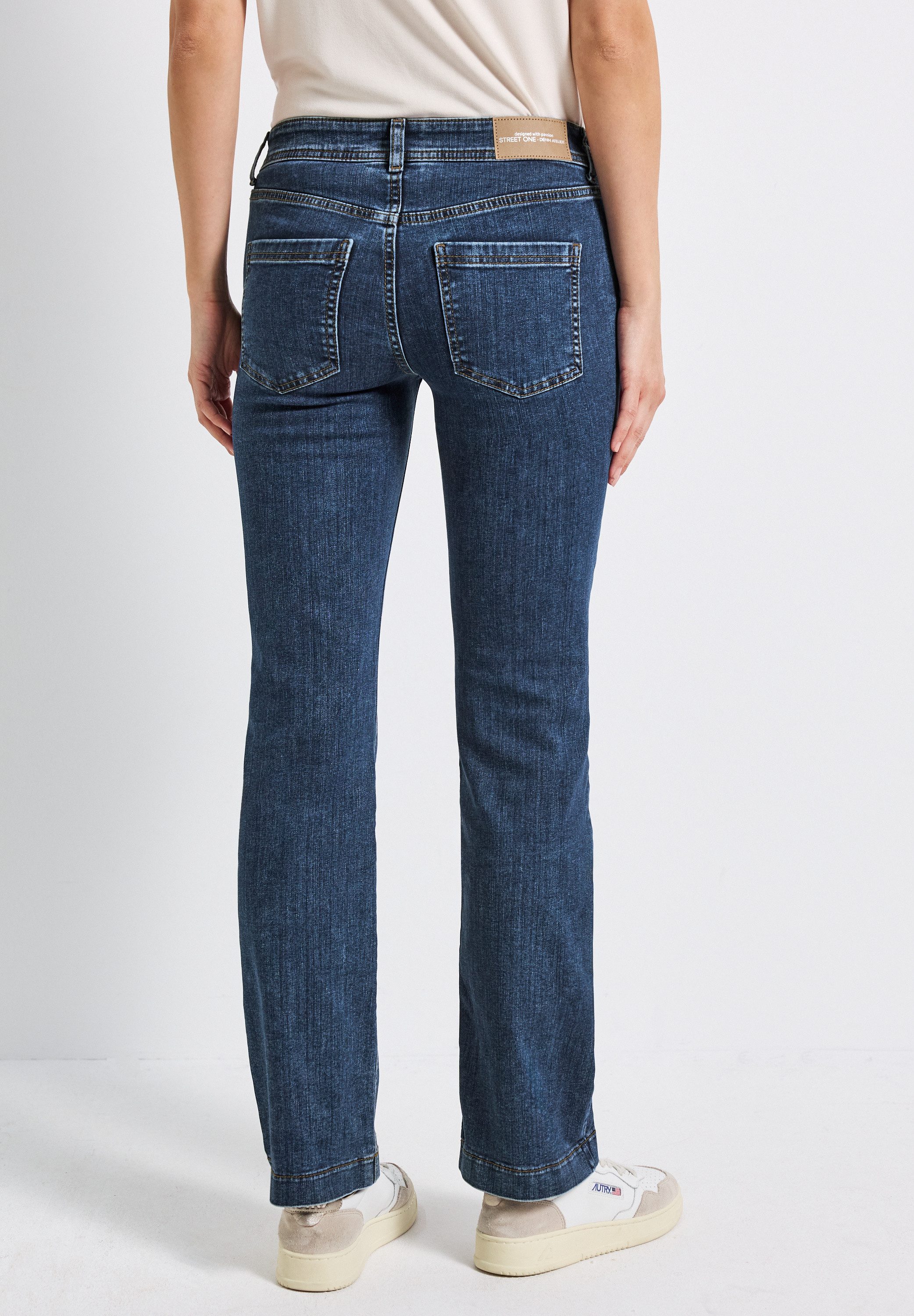 STREET ONE Bootcut-Jeans Style Bootcut in einer Slim Fit Passform und mit S günstig online kaufen