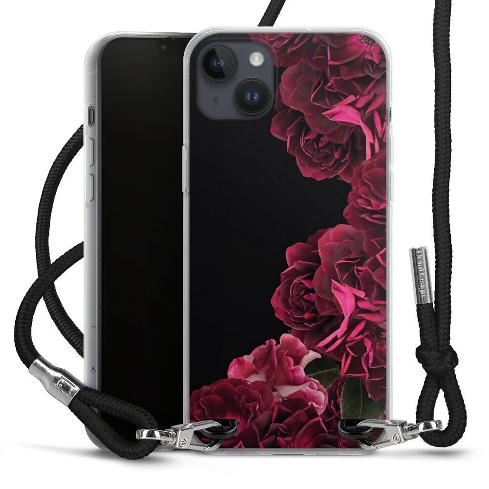 DeinDesign Handyhülle Rose Vintage pink Vintage Rosen auf Schwarz, Apple iPhone 15 Plus Handykette Hülle mit Band Case zum Umhängen