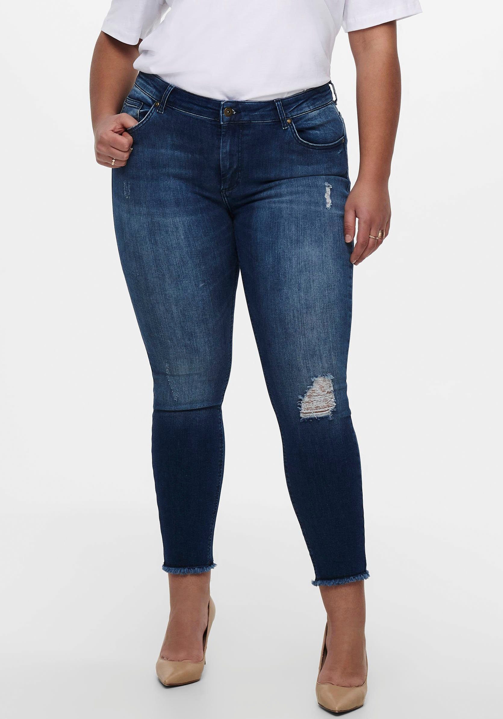 ONLY CARMAKOMA Skinny-fit-Jeans CARWILLY REG SKINNY ANK JEANS mit Fransensaum