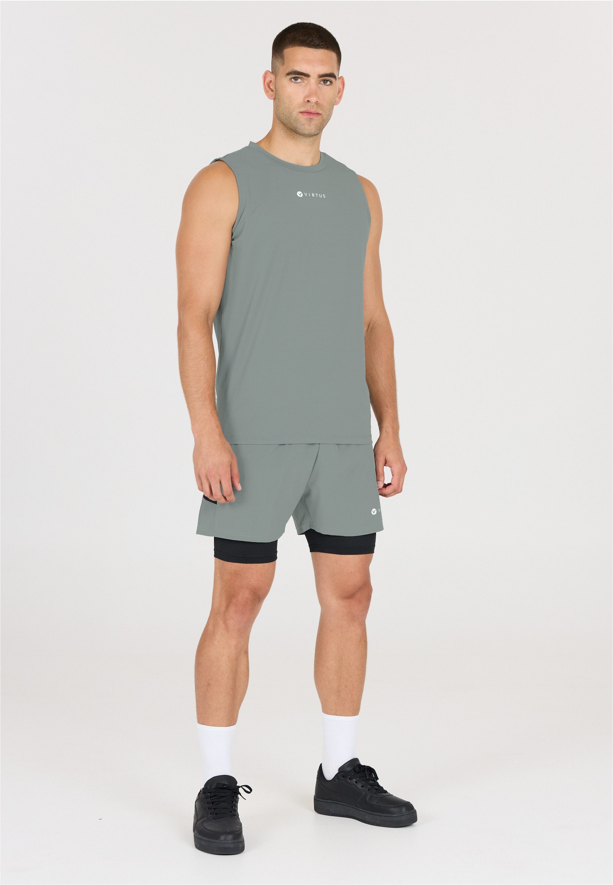 Virtus Shorts Dylan aus atmungsaktivem 4-Wege-Stretch günstig online kaufen