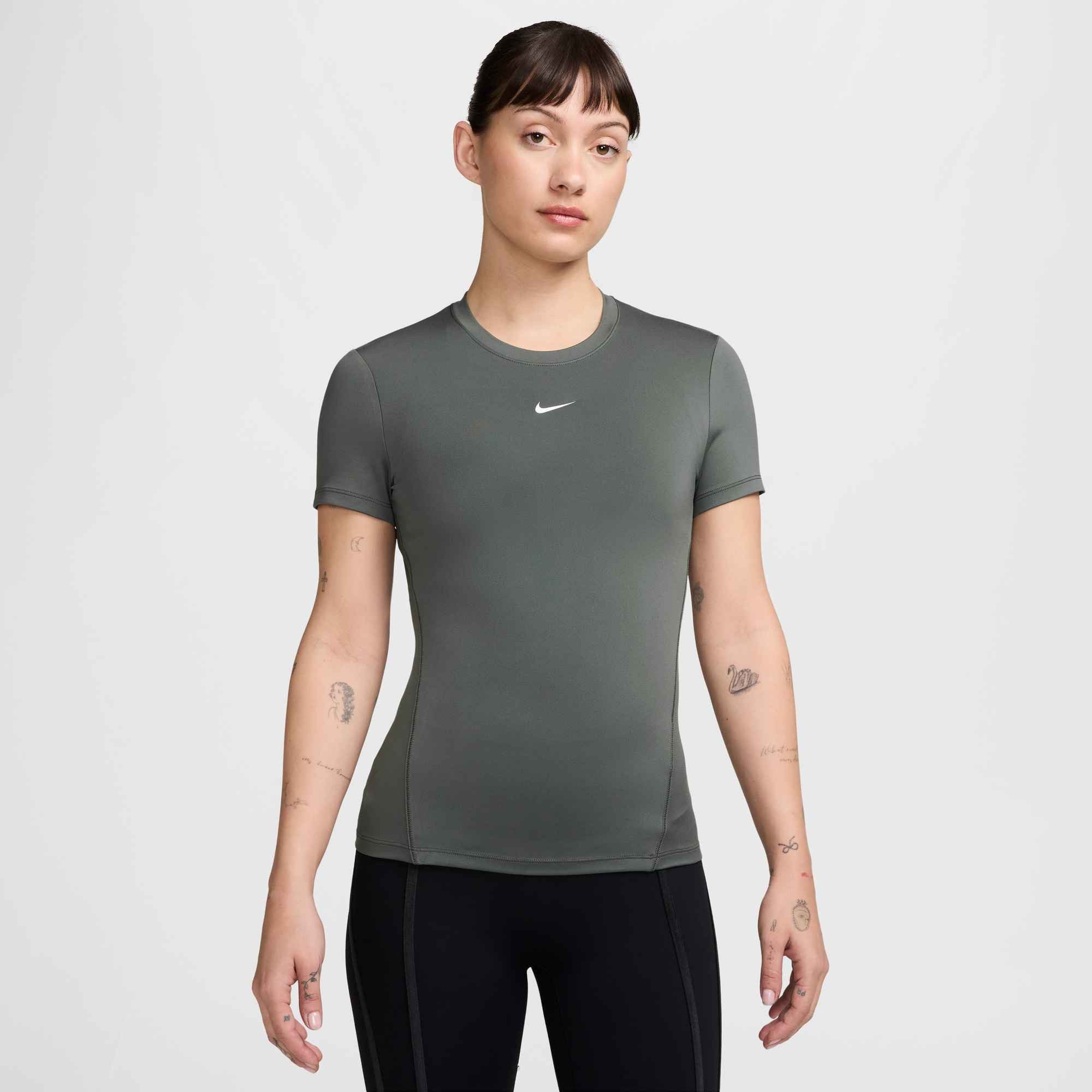Nike Funktionsshirt W NK ONE FITTED SS TOP atmungsaktiv, Kurzarm, mit Rundhalsausschnitt, schnell trocknend