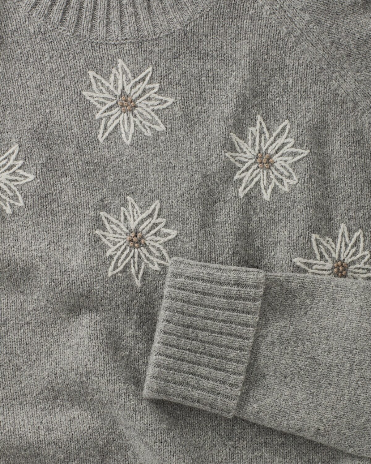 Luis Steindl Strickpullover Stehkragenpullover mit Edelweiß-Stickerei