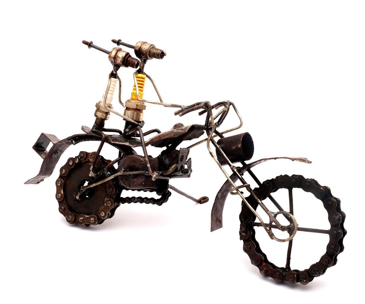 Brillibrum Dekofigur Metallfigur Zündkerzen Figur Upcycling Metallfigur Deko Metall (1 St)