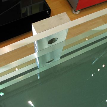 Design Objekte TV-Rack Glasmöbel TV-Board mit Edelstahlsäulen und Parkettrollen Breite 110 cm, Breite 110 cm