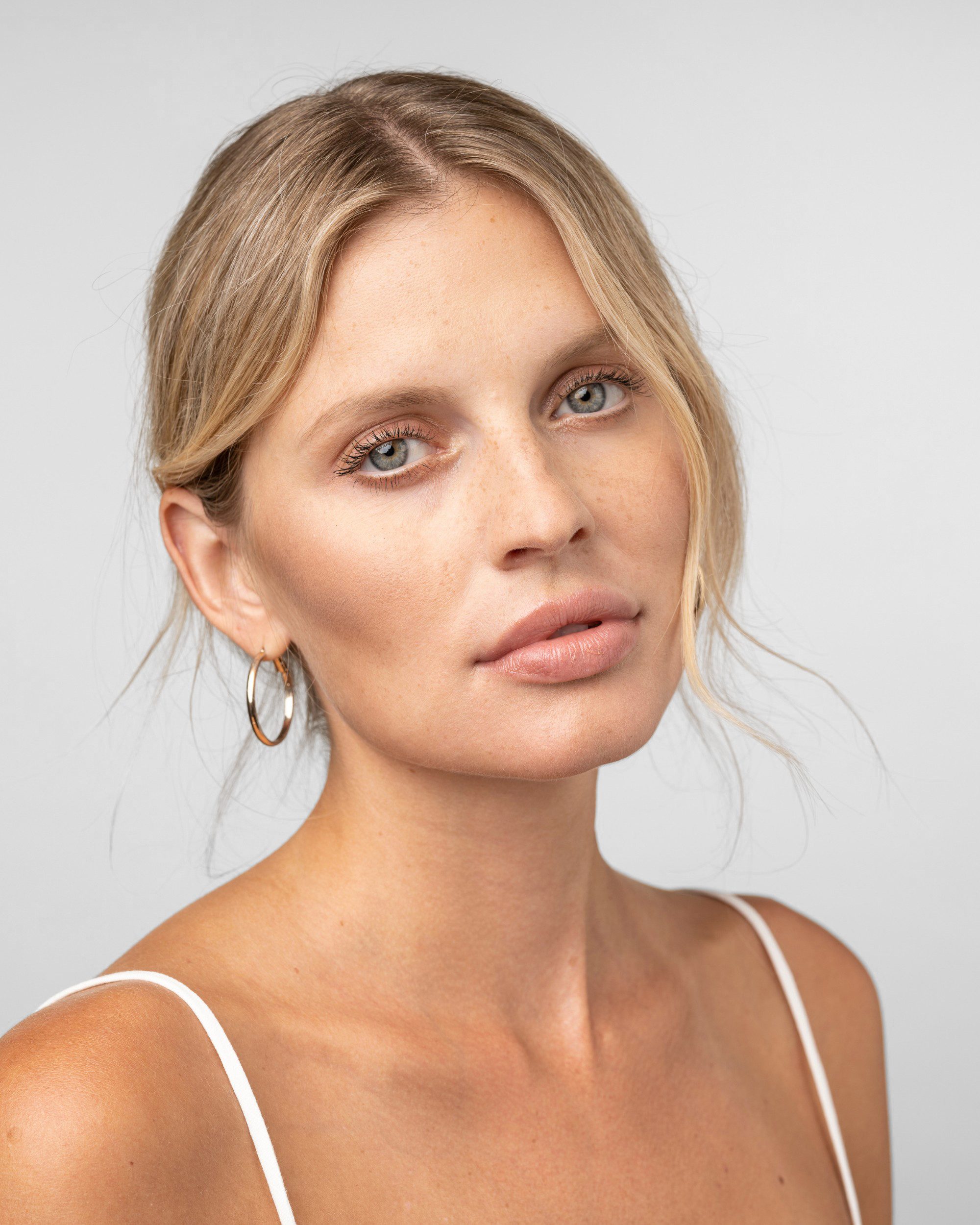 EGYPT-WONDER Mascara Wasserresistente Wimperntusche 8,5 ml, – Intensiv Schwarz – Volumen, Länge & Definition –, Wischfest bei Feuchtigkeit & Tränen – Langanhaltender Augenaufschlag