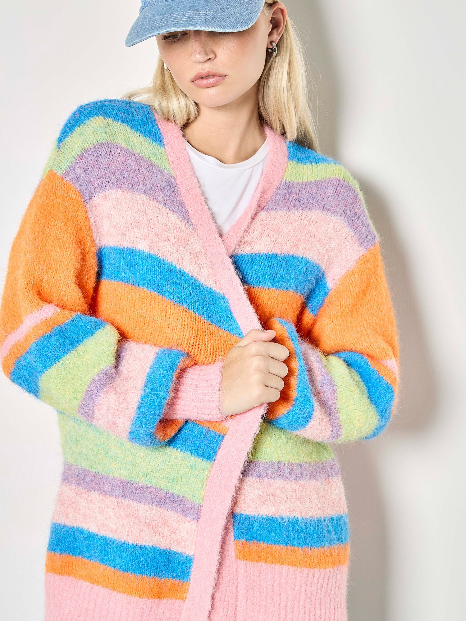 Apricot Cardigan Flauschige Strickjacke mit Streifen