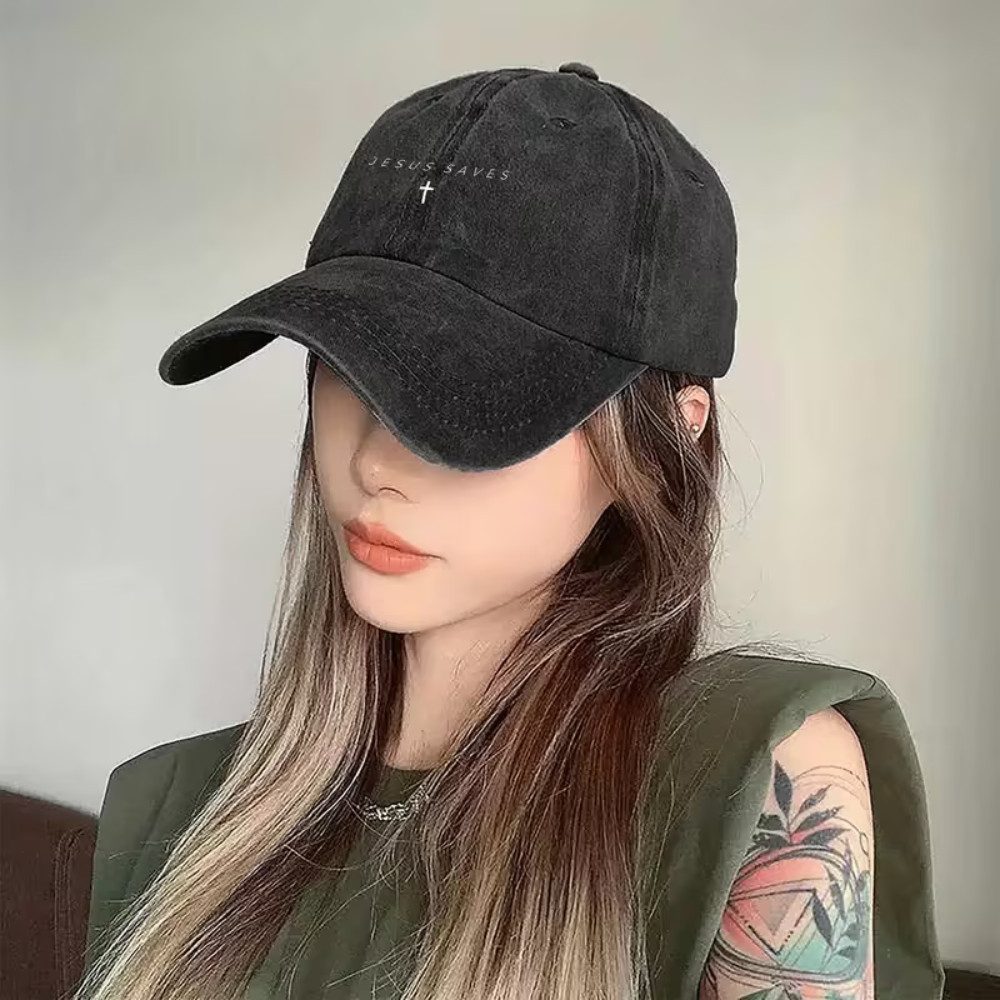 XCOAST Baseball Cap Schwarz – Small Face Cap mit „Jesus Saves“ - verstellbare Größe (Unisex für Damen & Herren, leicht & atmungsaktiv) Small Face Effekt für sch – Bild 2 von 3