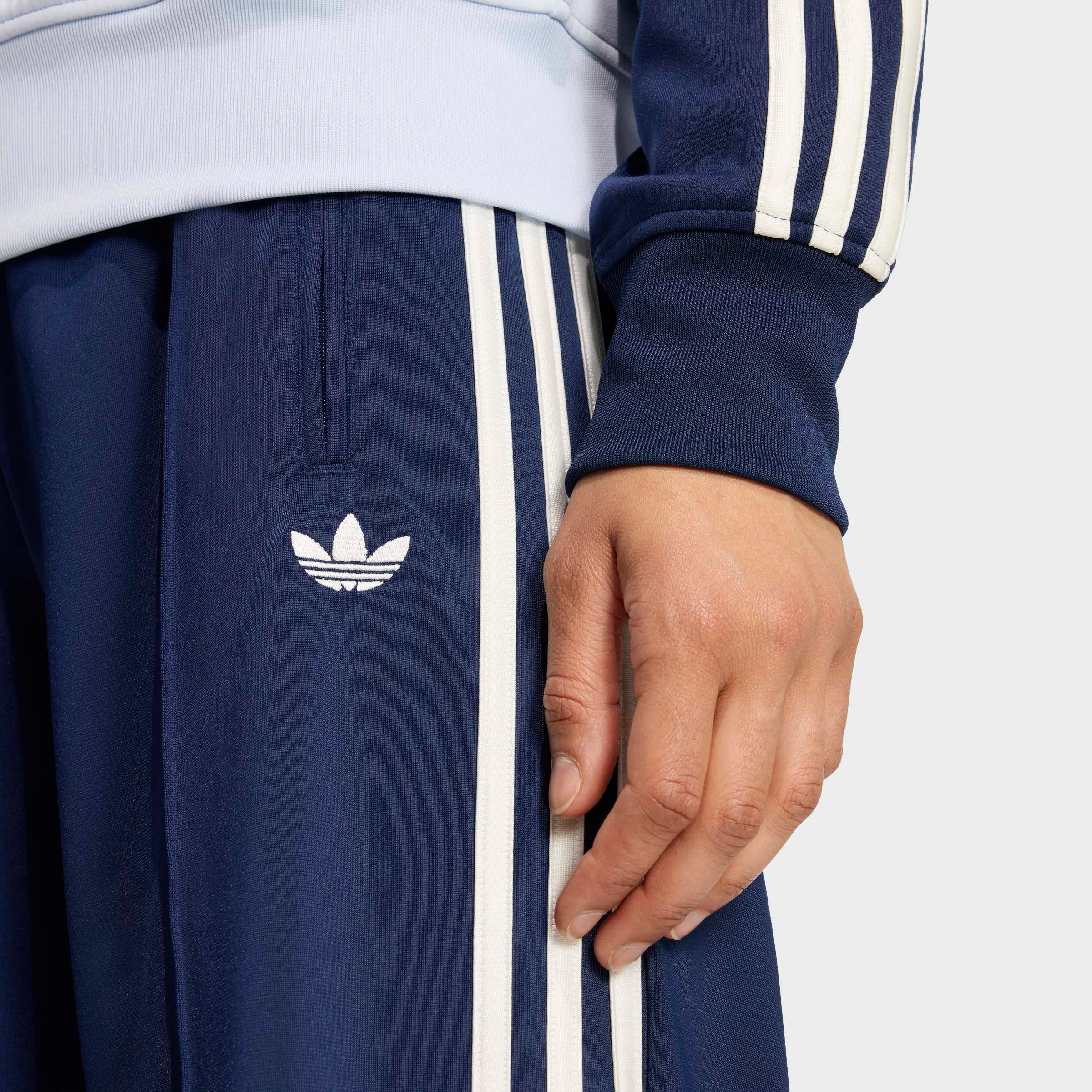 adidas Originals Sporthose FIREBIRD LOOSE Firebird Loose Sporthose, lässig geschnitten