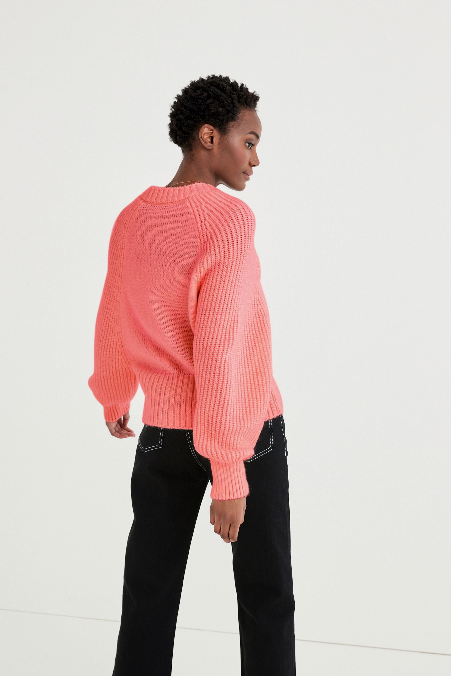 Next Strickpullover Gerippter Pullover mit Coral abgerundetem V-Ausschnitt (1-tlg) Pink