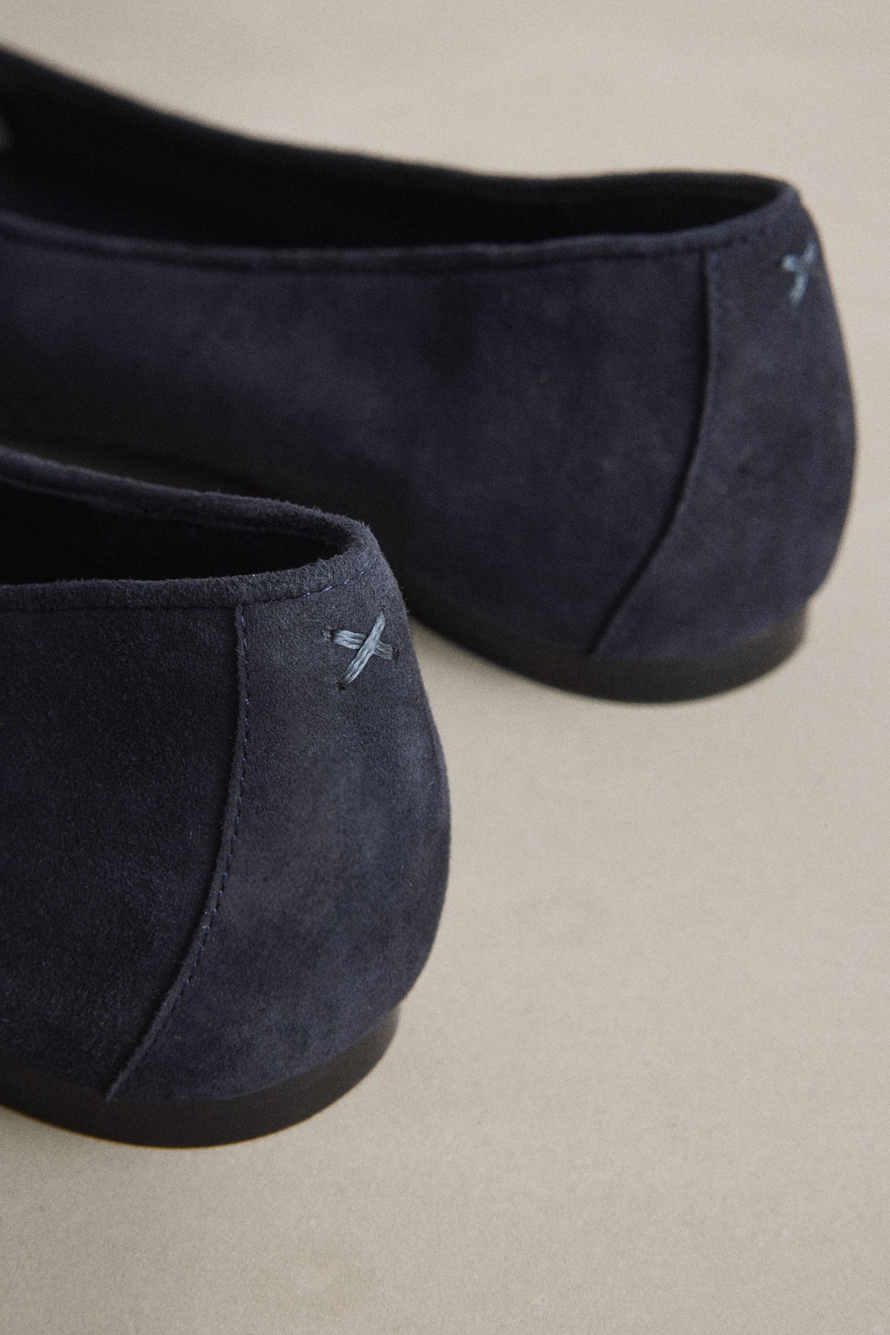 Next N. Premium Ballerinas aus Leder mit Raffung Ballerina (1-tlg)