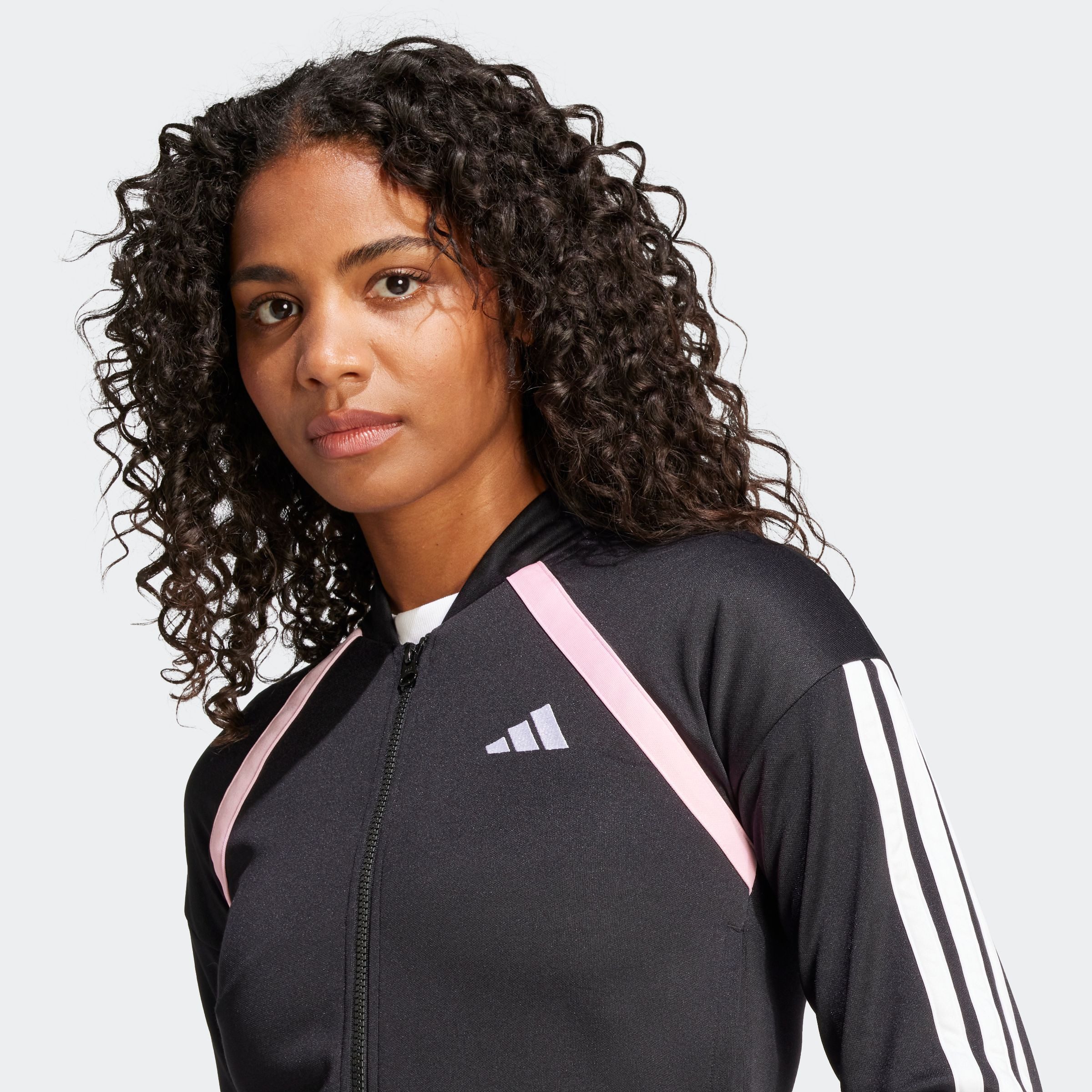 adidas Sportswear Trainingsanzug TEAMSPORT (2-tlg), Jacke schmal geschnitten; Hose regulär geschnitten, hoher Bund