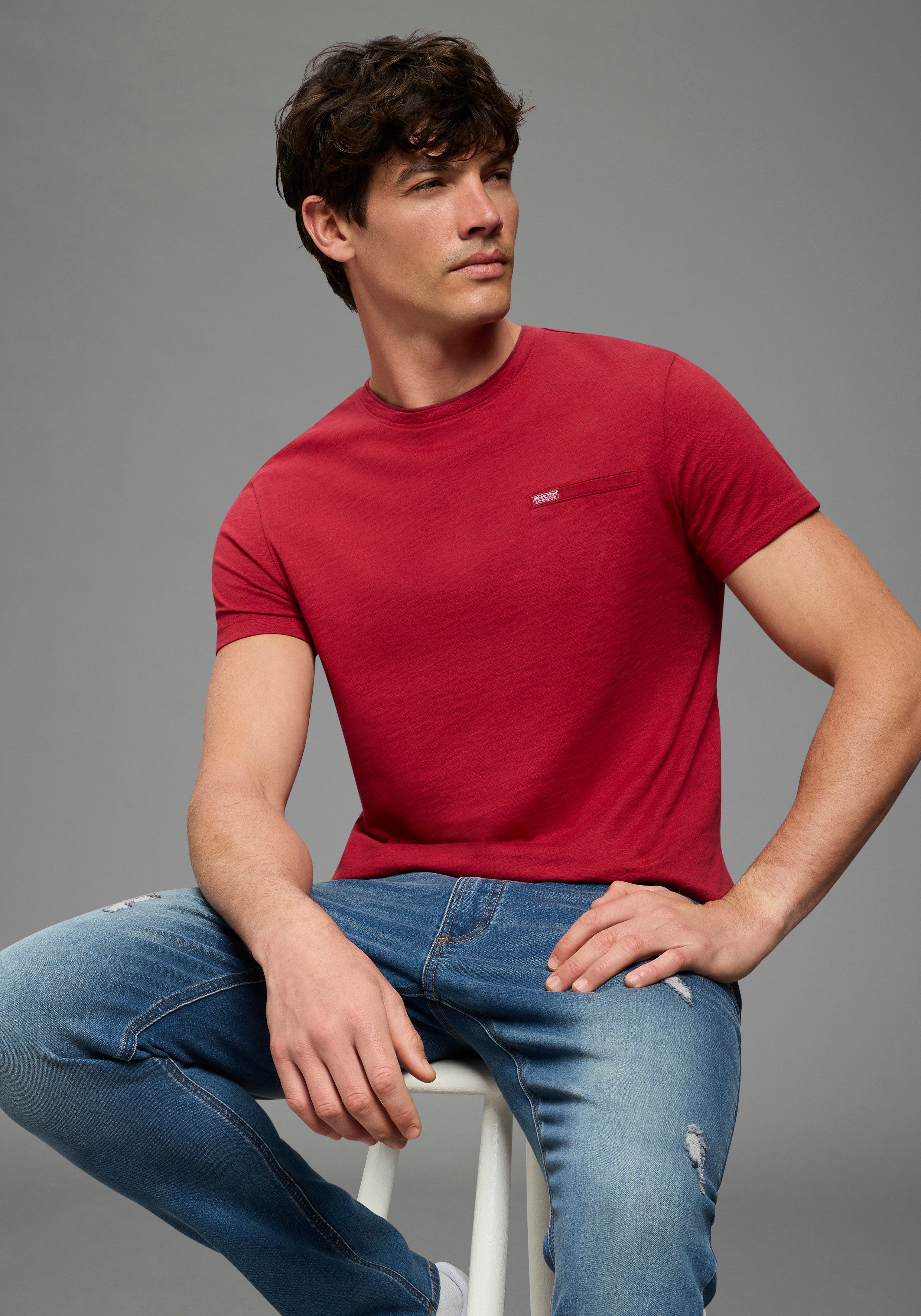 Bruno Banani T-Shirt Mit Doppelkragen und Zierbrusttasche. € 14,99, (€ 14,99 pro 1 Stk).