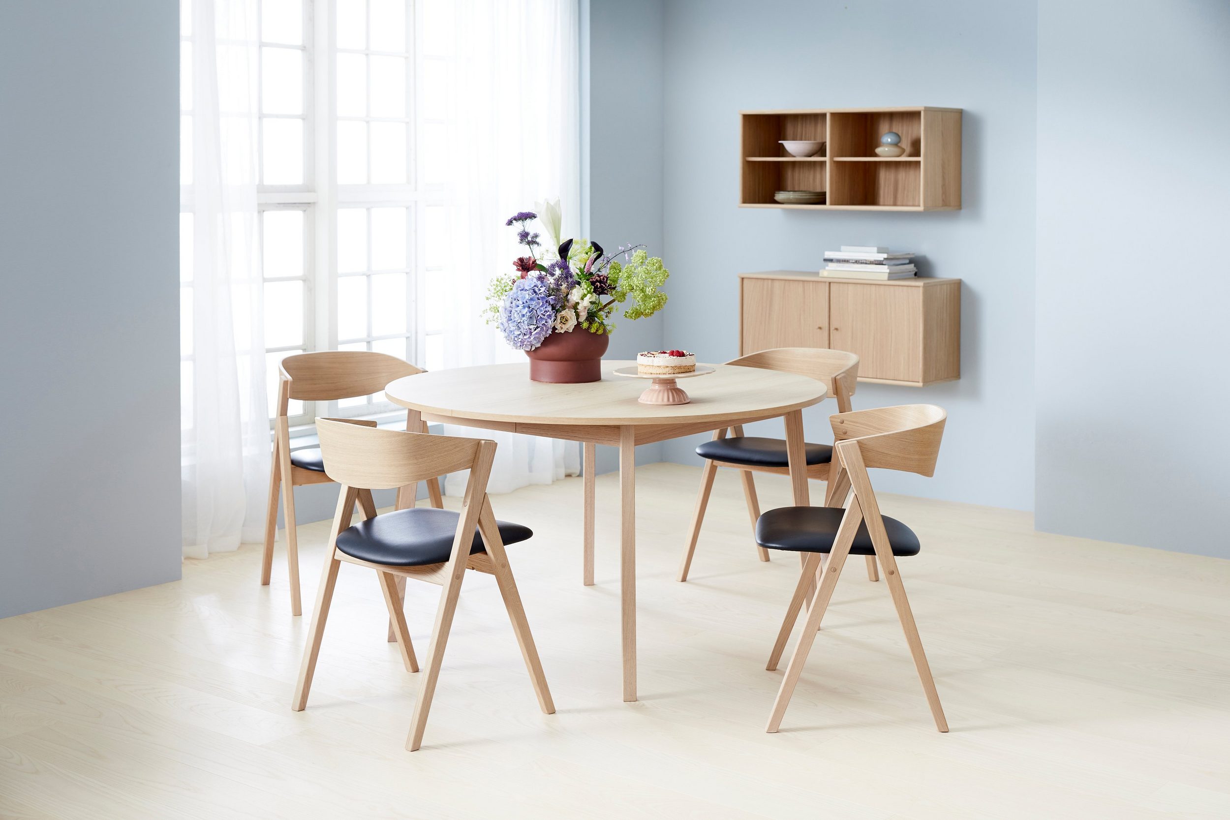 Hammel Furniture Esstisch »Single«, Tischplatte aus weißem Melamin und Gestell in Massivholz