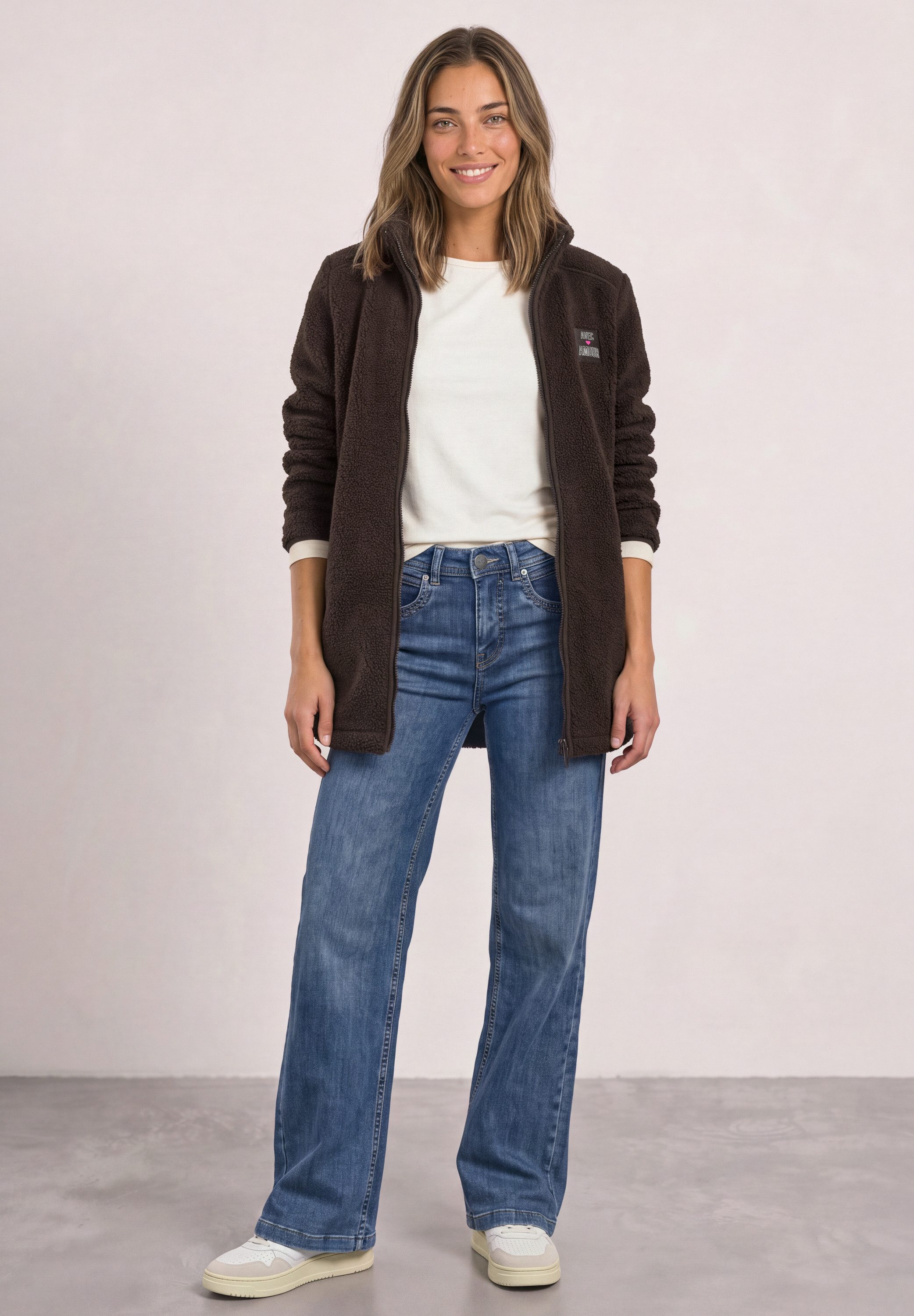 STREET ONE Fellimitatjacke mit Stehkragen – Bild 3 von 5