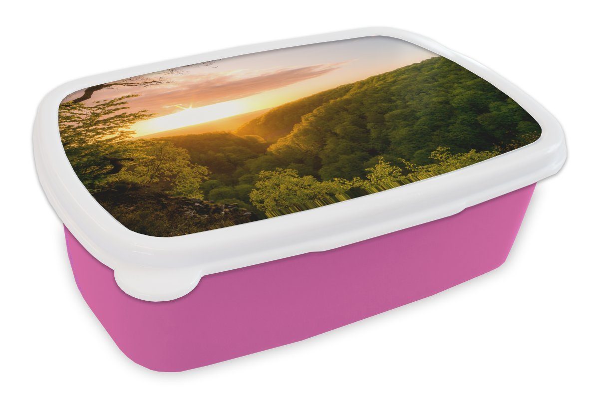 MuchoWow Lunchbox Sonnenaufgang im Söderåsen-Nationalpark in Schweden, Kunststoff, (2-tlg), Brotbox für Erwachsene, Brotdose Kinder, Snackbox, Mädchen, Kunststoff rosa