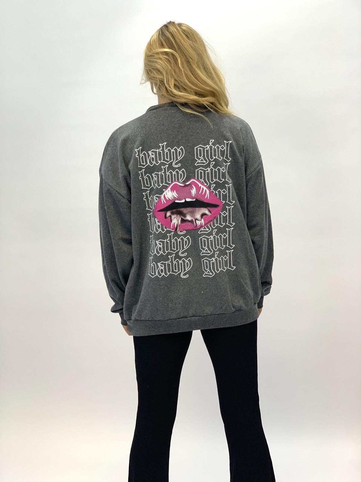 Worldclassca Sweatshirt Worldclassca Damen Oversized Sweatshirt Sweater Bedruckt Kiss Lips Langarmshirt Пуловеры Pulli Oberteil Freizeitshirt